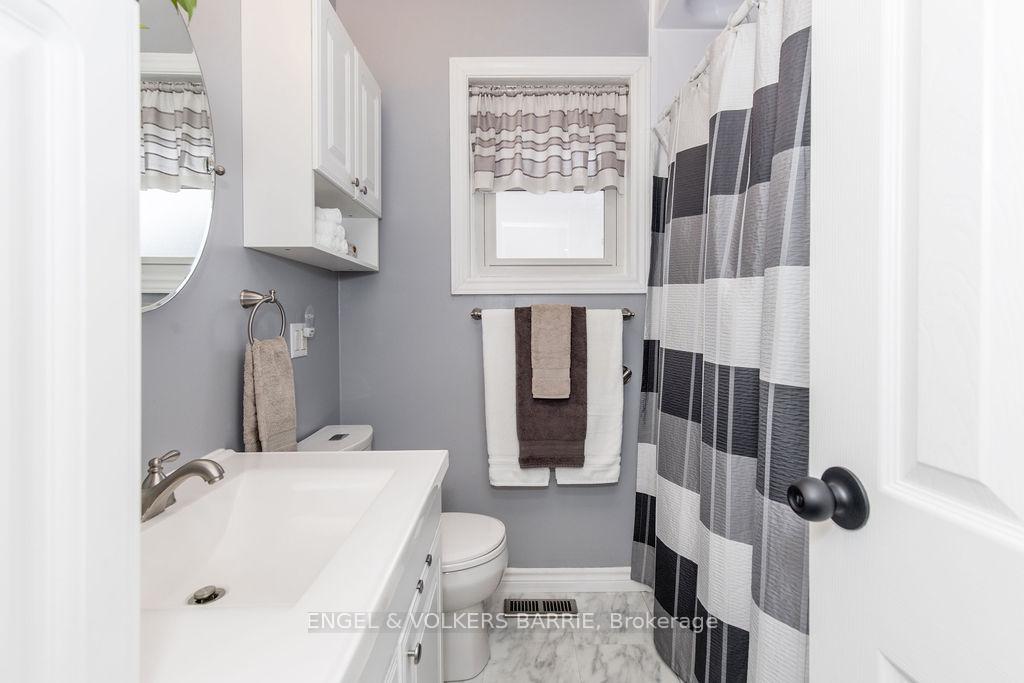 Photo 18 of 68 Ottaway Avenue, Barrie, Wellington — HOMEH