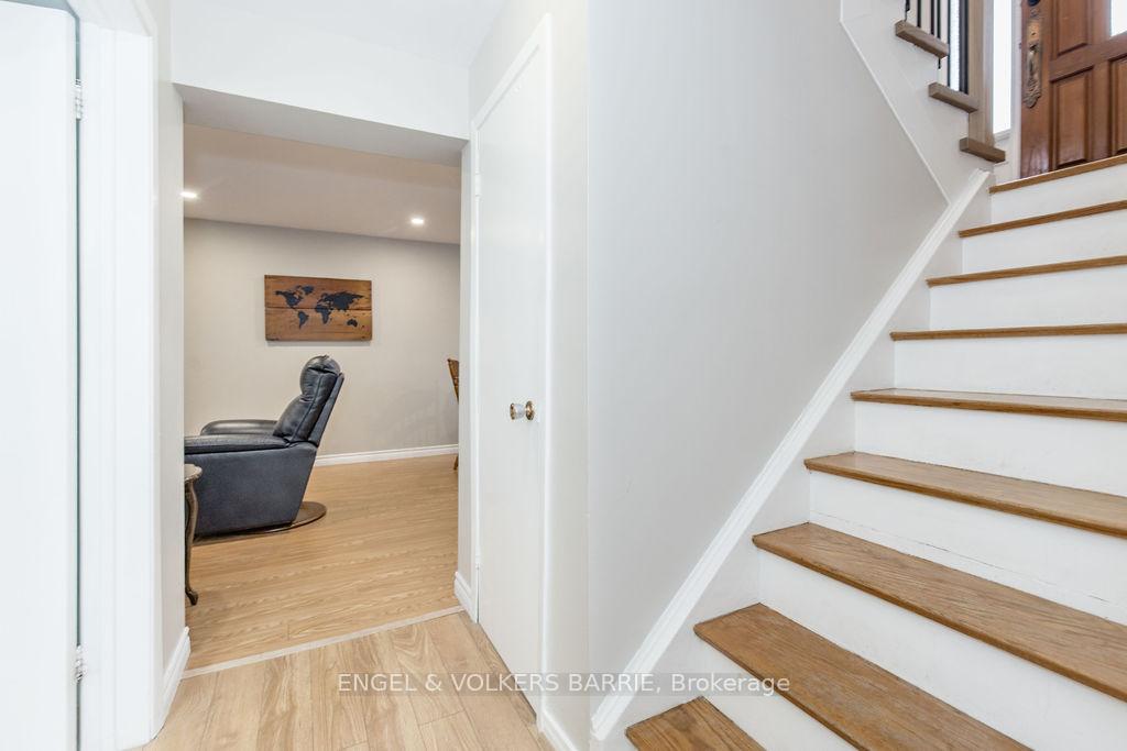 Photo 20 of 68 Ottaway Avenue, Barrie, Wellington — HOMEH