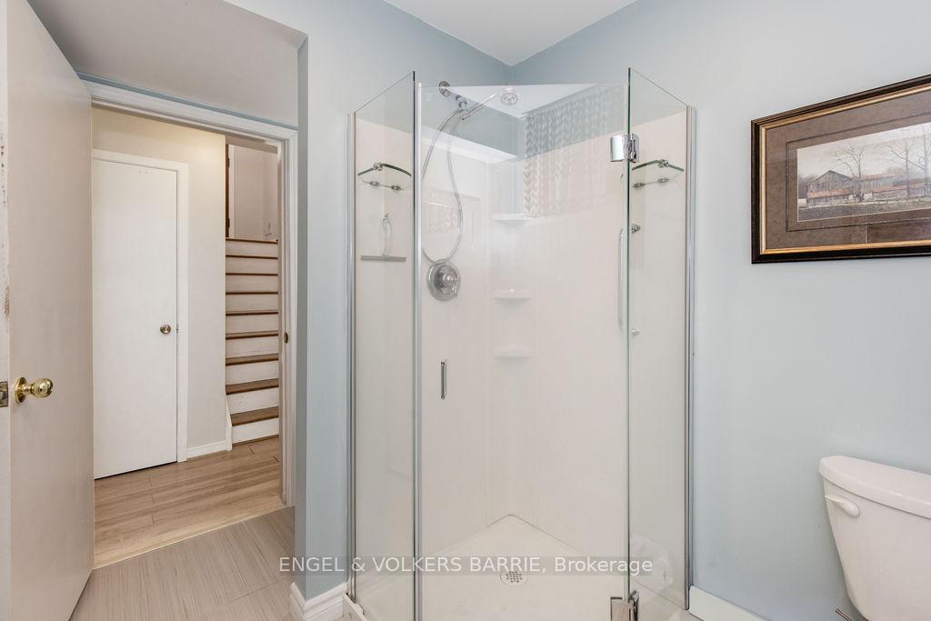 Photo 25 of 68 Ottaway Avenue, Barrie, Wellington — HOMEH