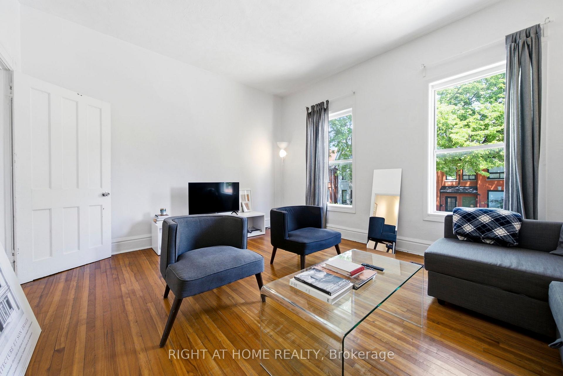 Photo 9 of Unit upper, 98 Beaconsfield Avenue, Toronto, Little Portugal — HOMEH