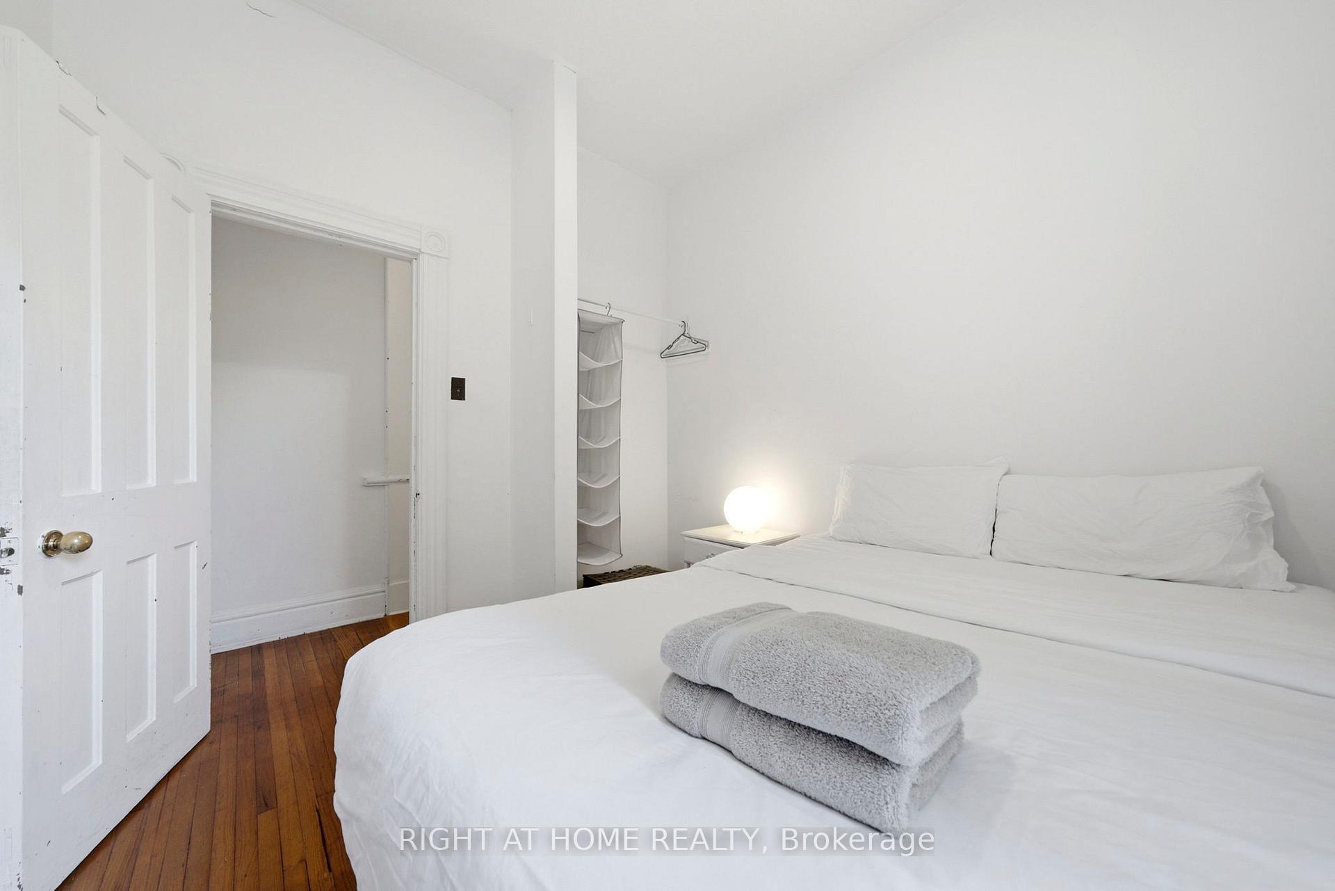Photo 14 of Unit upper, 98 Beaconsfield Avenue, Toronto, Little Portugal — HOMEH