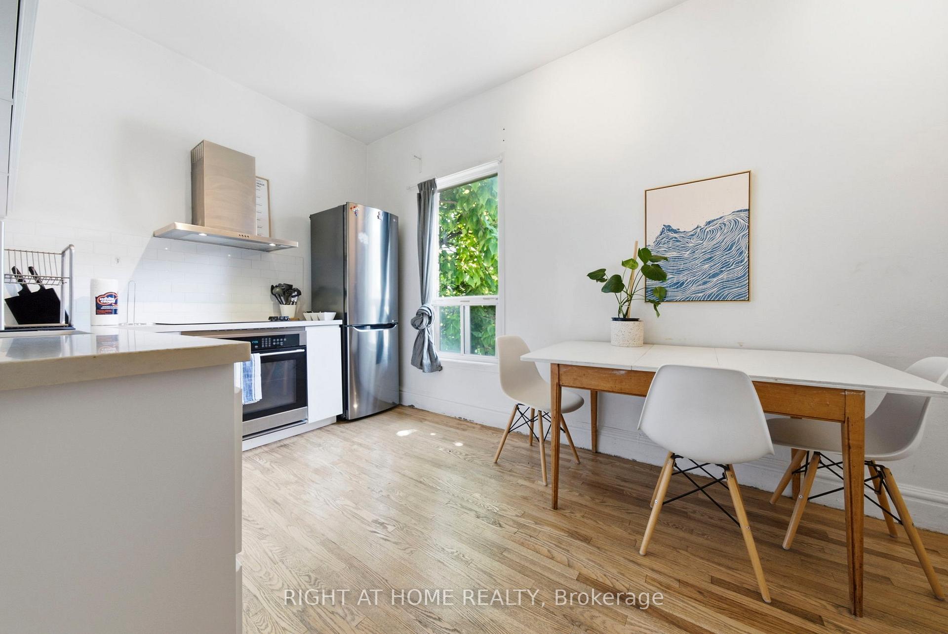 Photo 17 of Unit upper, 98 Beaconsfield Avenue, Toronto, Little Portugal — HOMEH