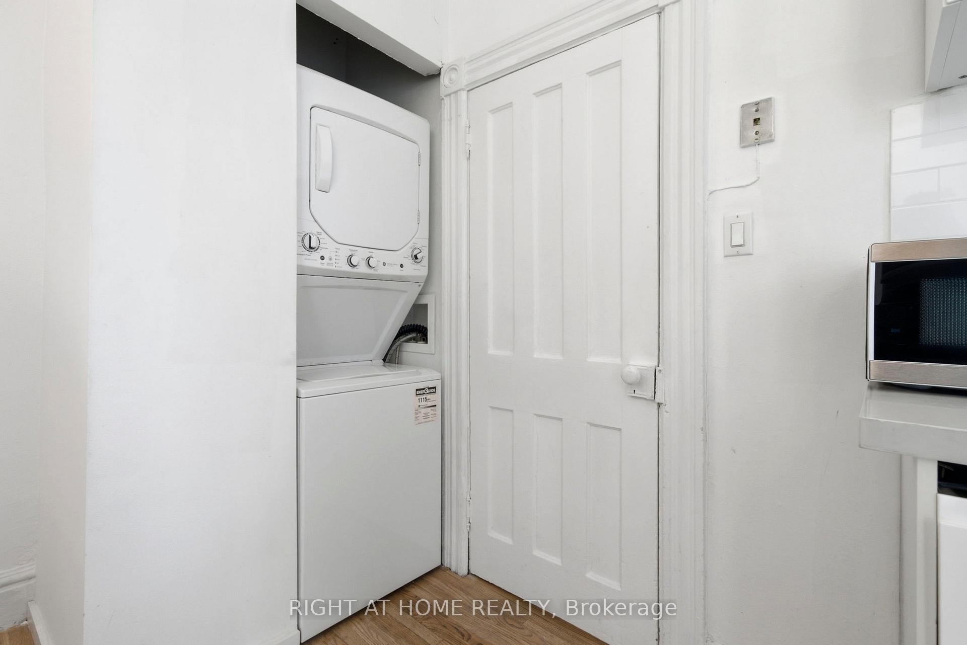 Photo 23 of Unit upper, 98 Beaconsfield Avenue, Toronto, Little Portugal — HOMEH