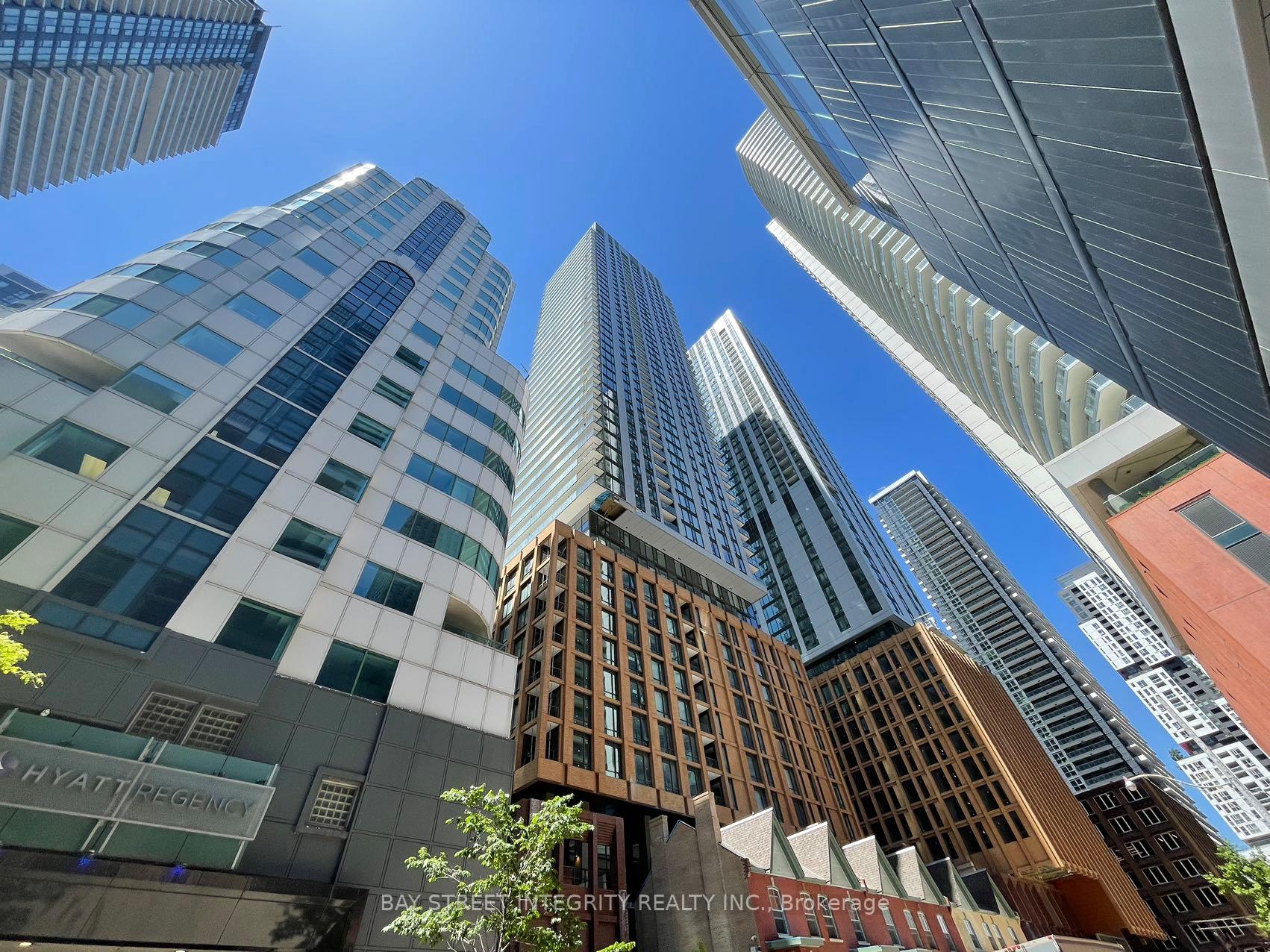 Photo 2 of Unit 1102, 8 Widmer Street, Toronto, Waterfront Communities — HOMEH