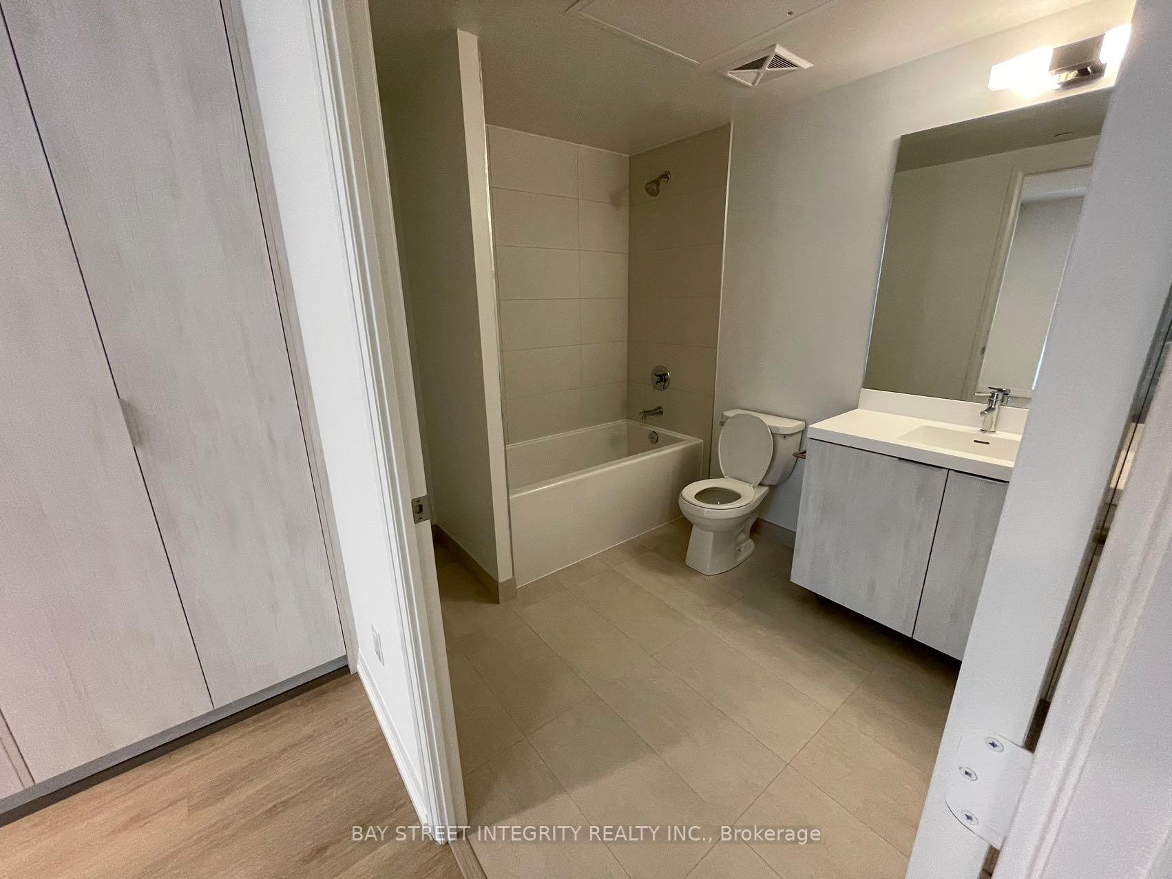 Photo 4 of Unit 1102, 8 Widmer Street, Toronto, Waterfront Communities — HOMEH
