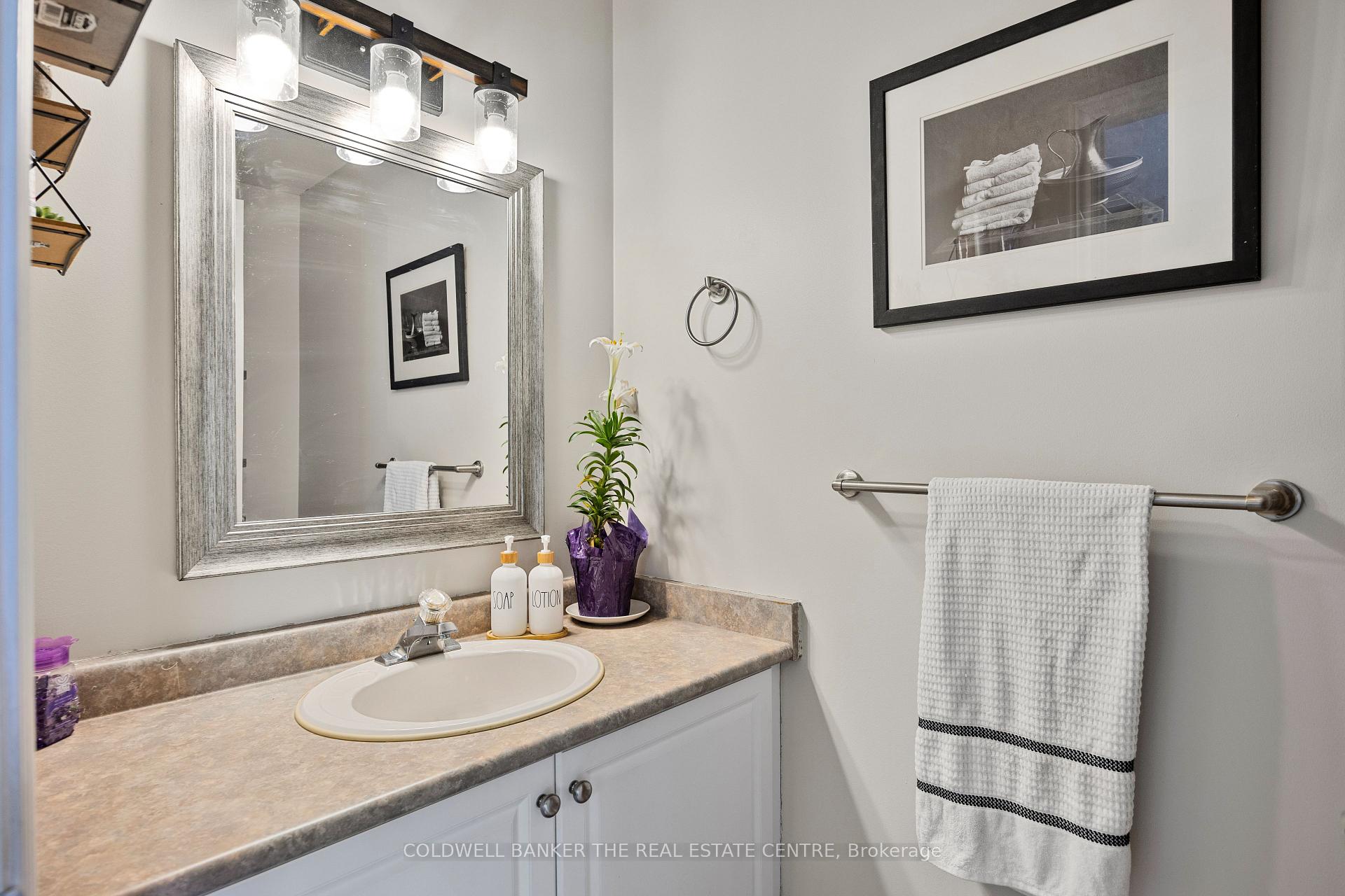 Photo 6 of Unit 10, 234 Cundles Road E, Barrie, Little Lake — HOMEH