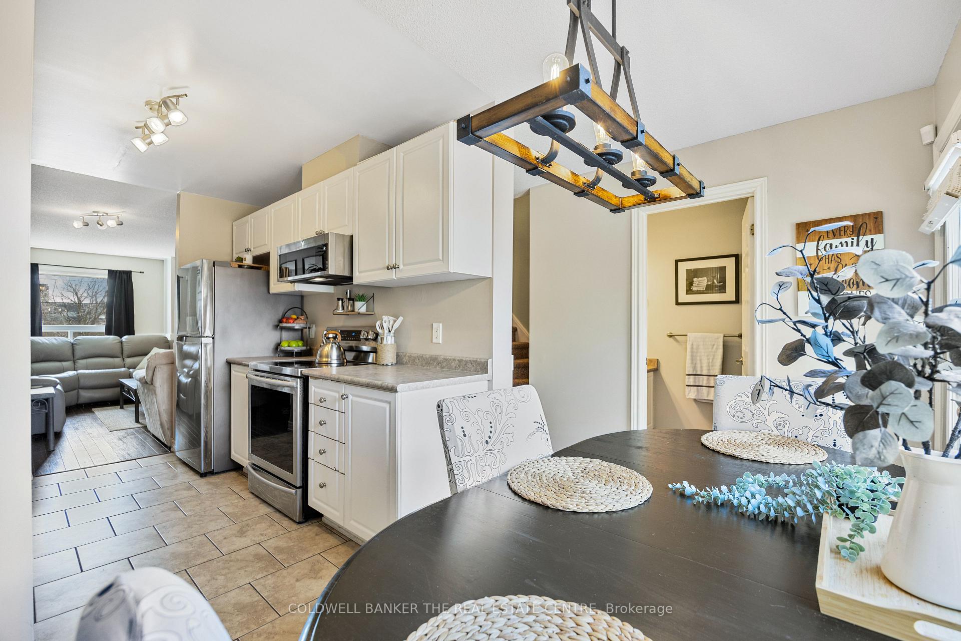 Photo 11 of Unit 10, 234 Cundles Road E, Barrie, Little Lake — HOMEH