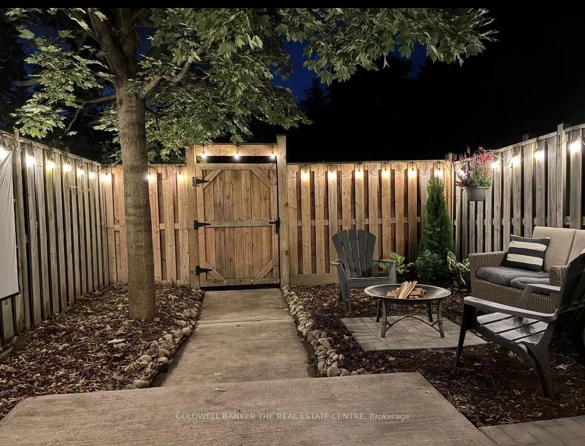 Photo 3 of Unit 10, 234 Cundles Road E, Barrie, Little Lake — HOMEH