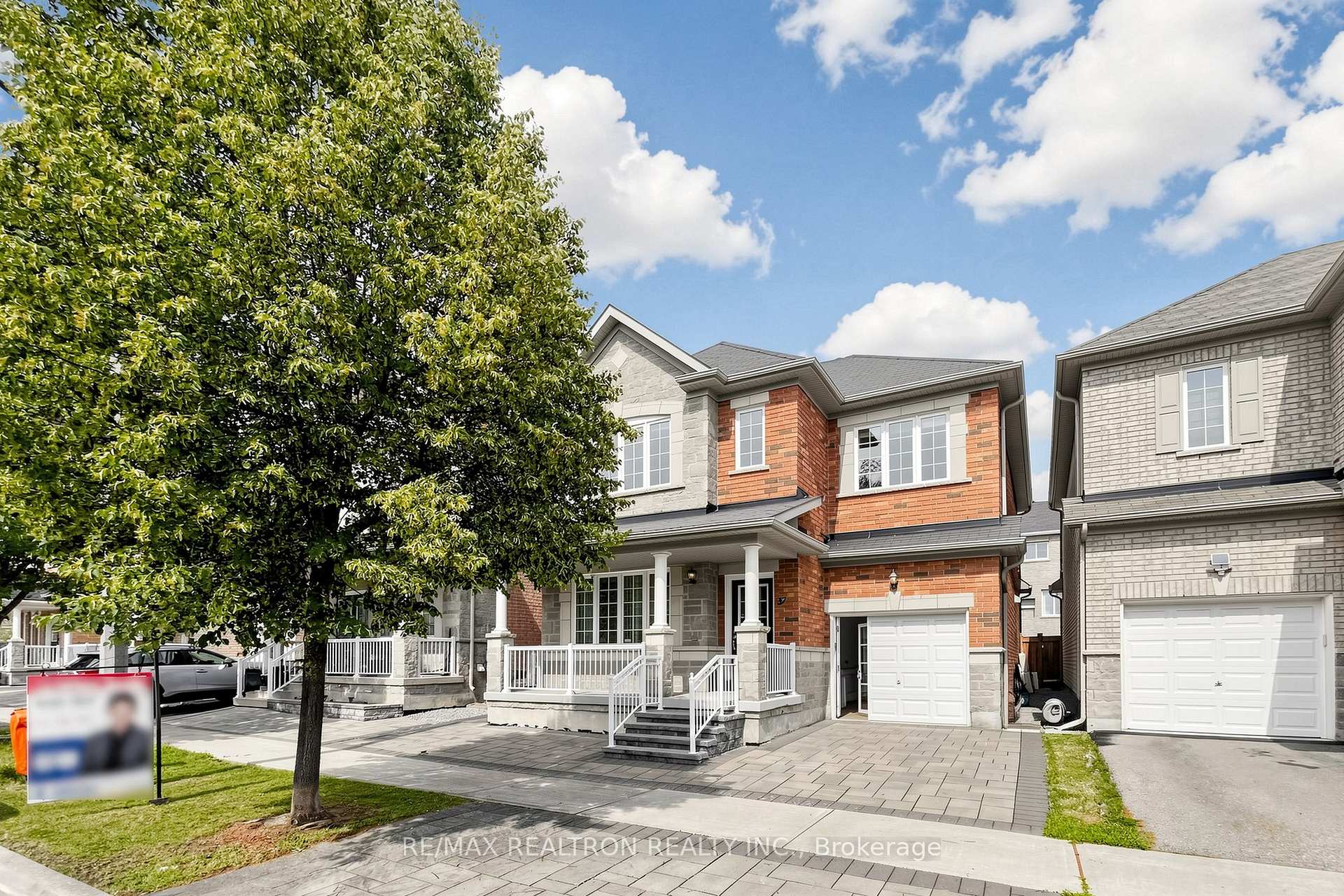 Photo 3 of 37 Greenspire Avenue, Markham, Wismer — HOMEH