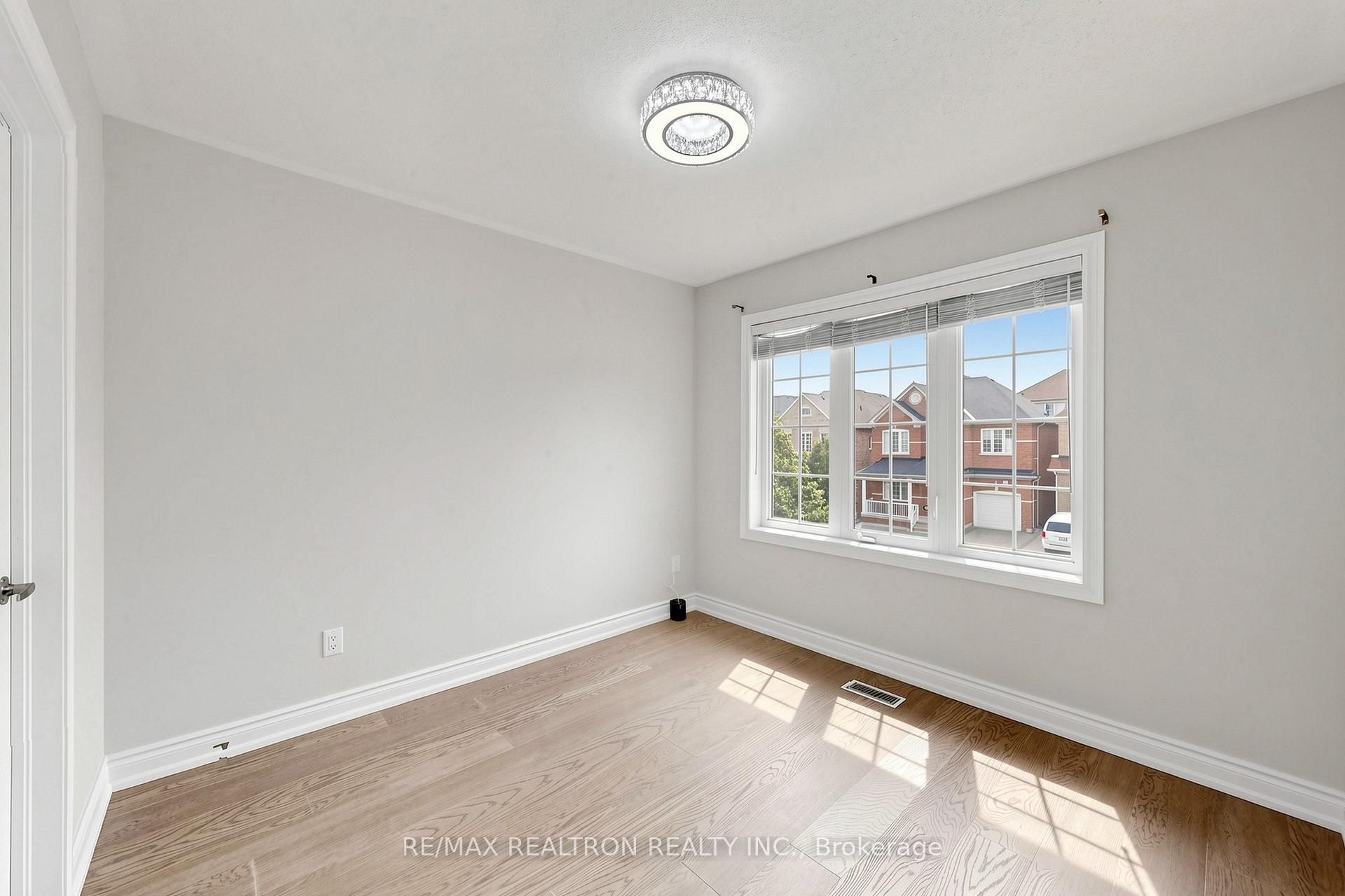 Photo 35 of 37 Greenspire Avenue, Markham, Wismer — HOMEH