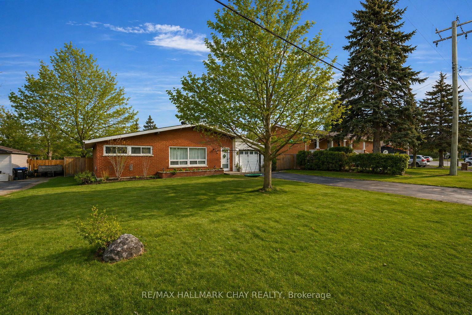 Photo 2 of 232 Superior Street, Clearview, Stayner — HOMEH