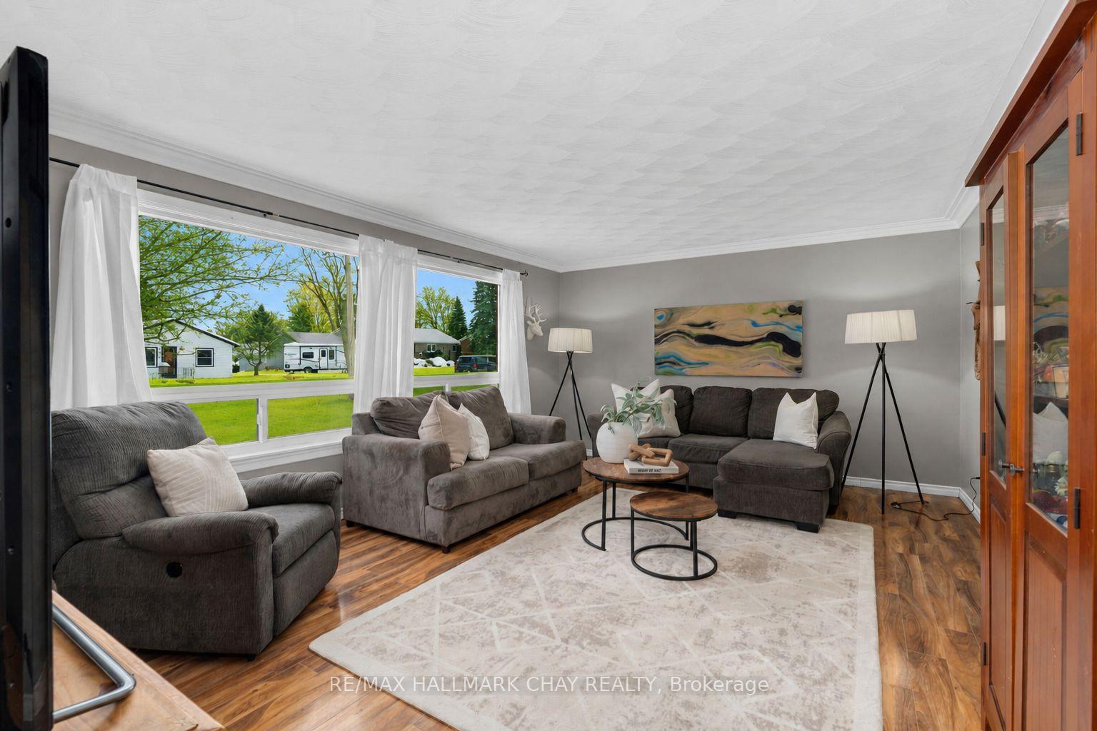 Photo 3 of 232 Superior Street, Clearview, Stayner — HOMEH