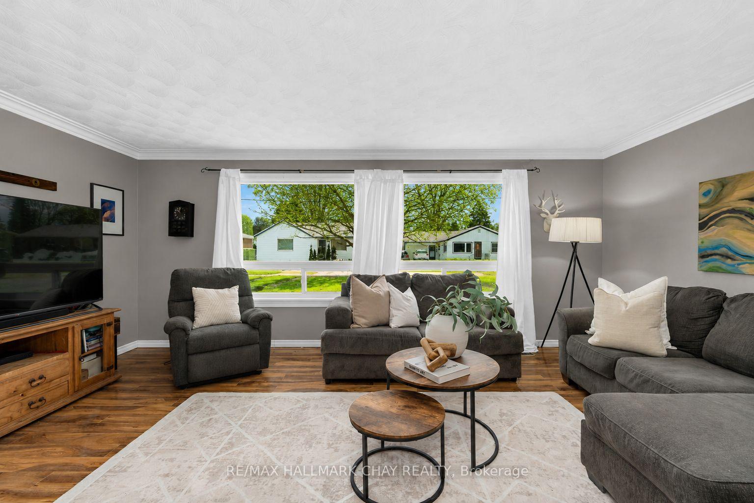 Photo 5 of 232 Superior Street, Clearview, Stayner — HOMEH