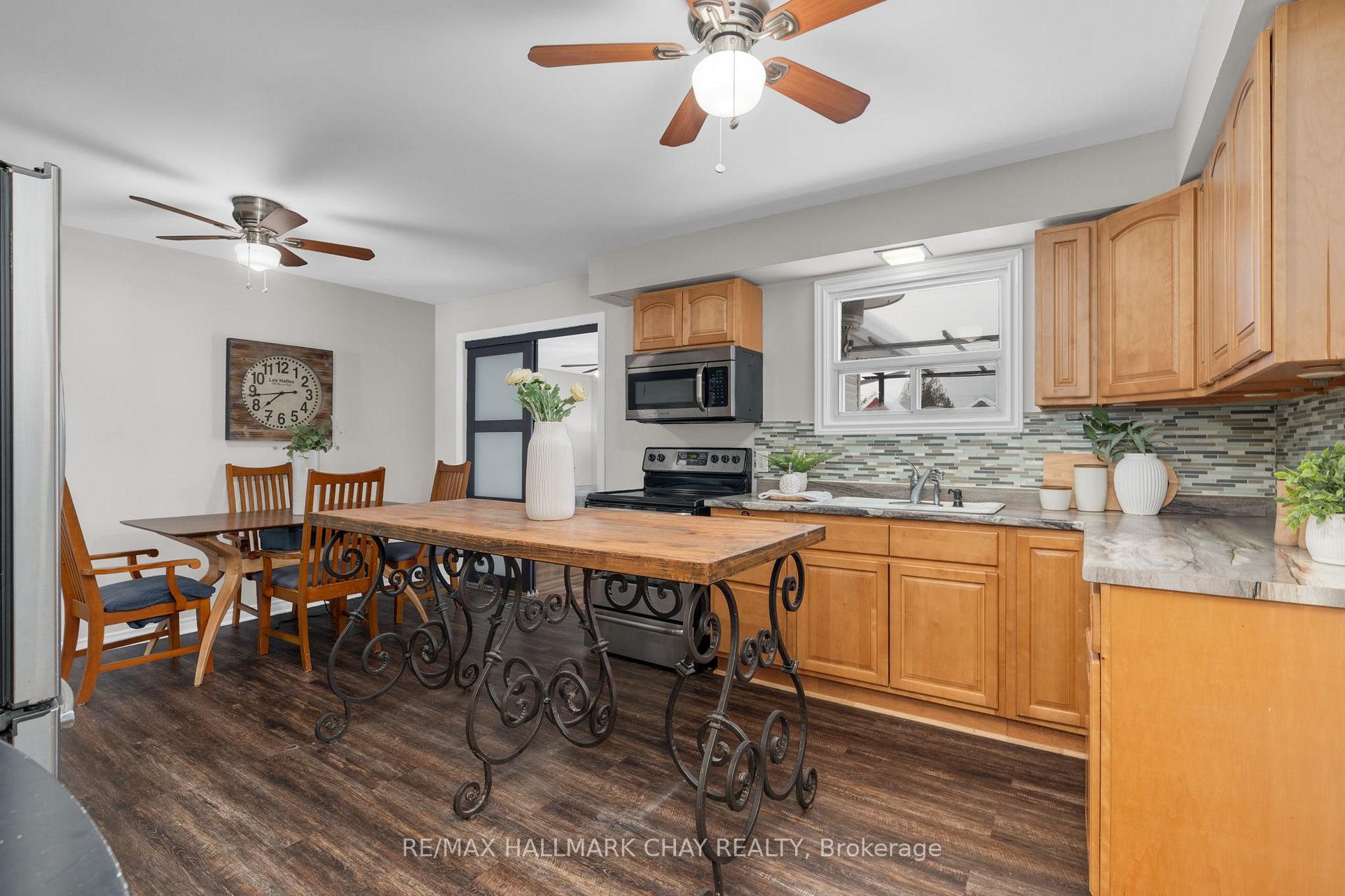 Photo 9 of 232 Superior Street, Clearview, Stayner — HOMEH