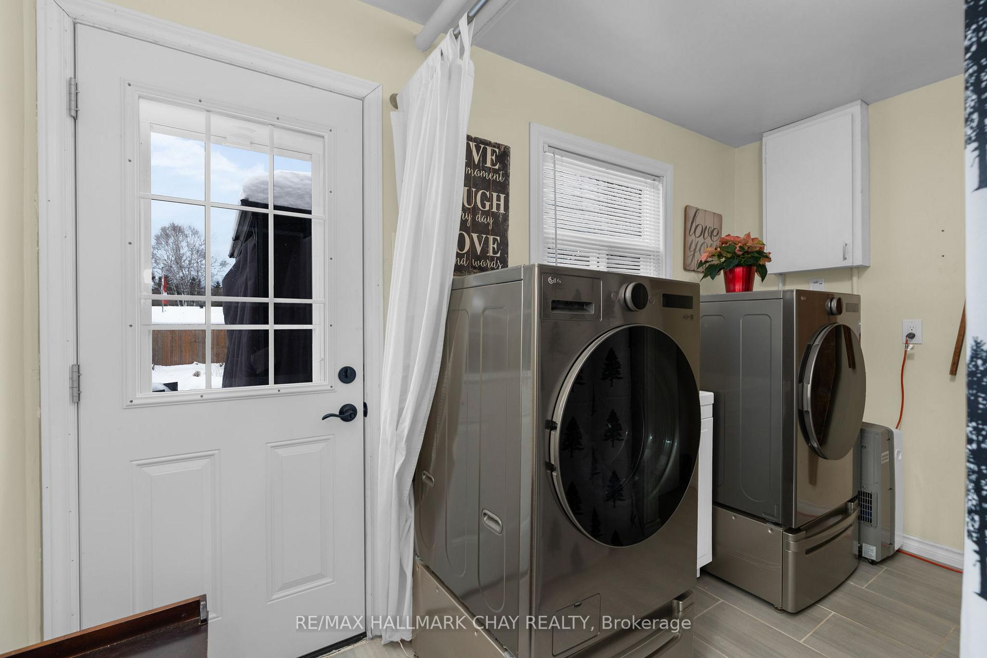 Photo 18 of 232 Superior Street, Clearview, Stayner — HOMEH