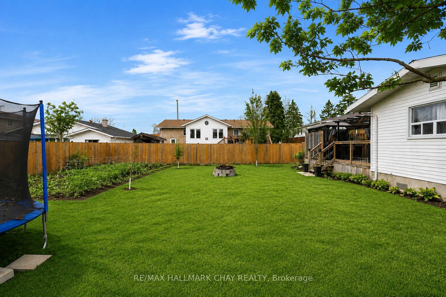 Photo 21 of 232 Superior Street, Clearview, Stayner — HOMEH
