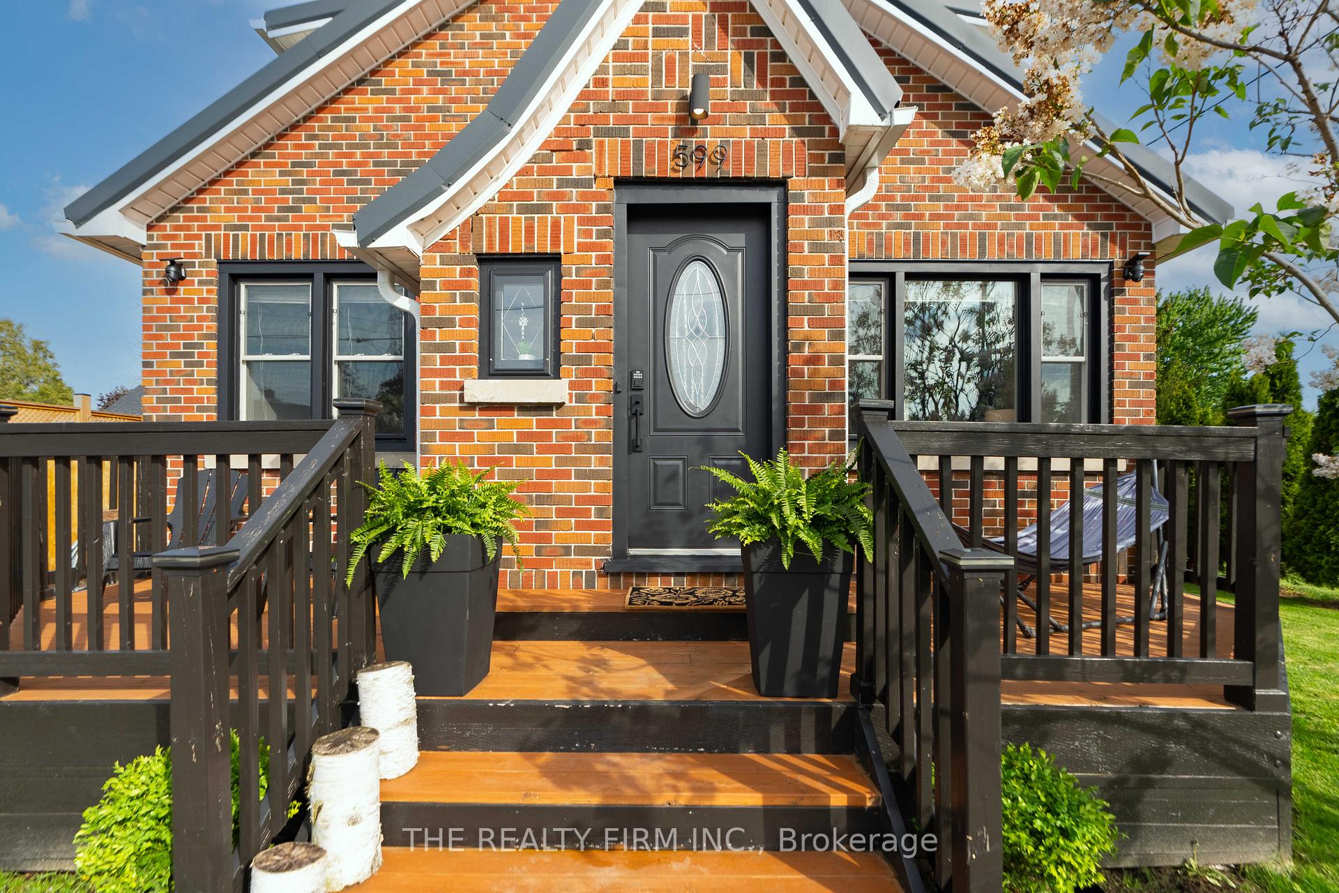 Photo 3 of 599 John Street, Strathroy-Caradoc, Melbourne — HOMEH