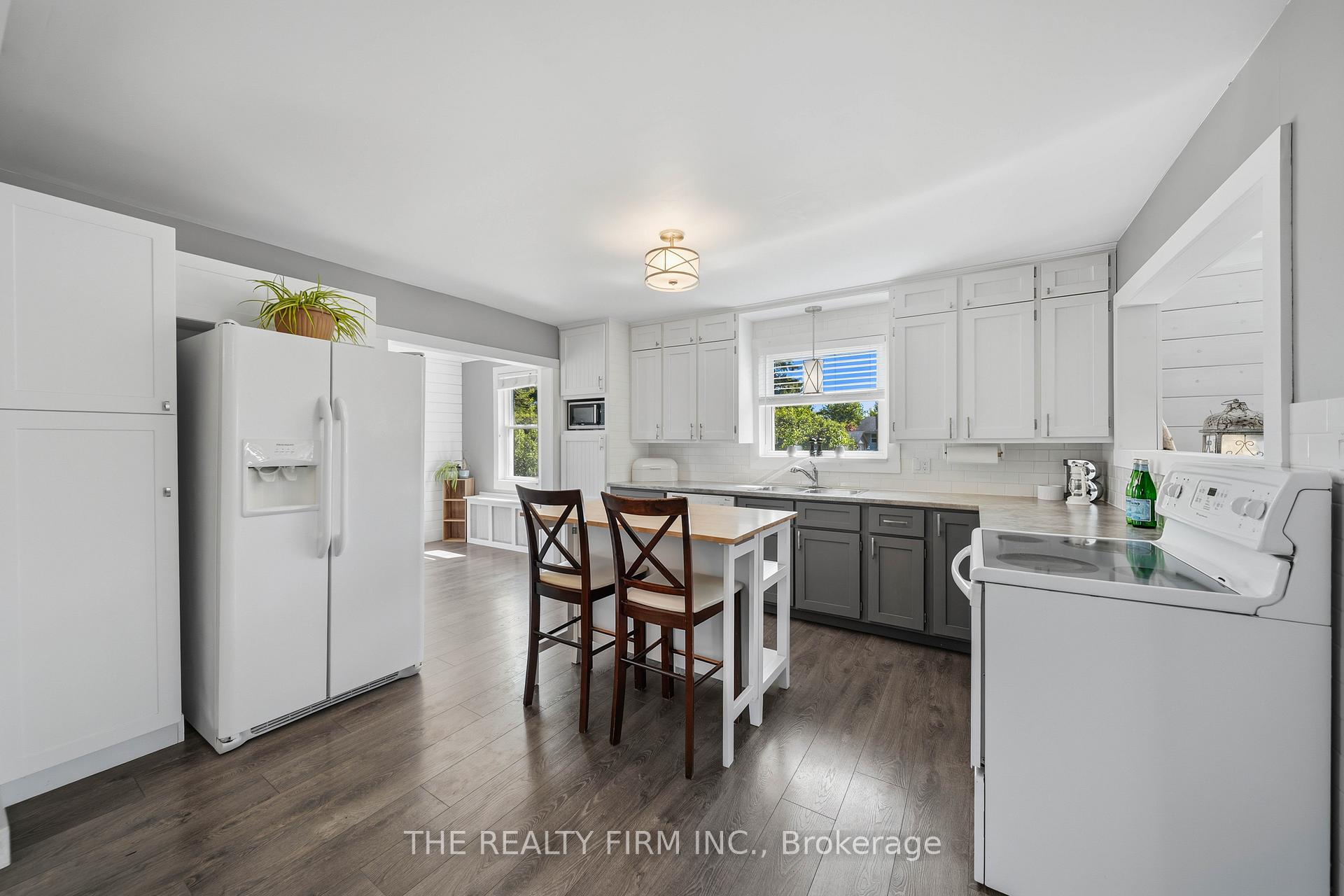 Photo 21 of 599 John Street, Strathroy-Caradoc, Melbourne — HOMEH