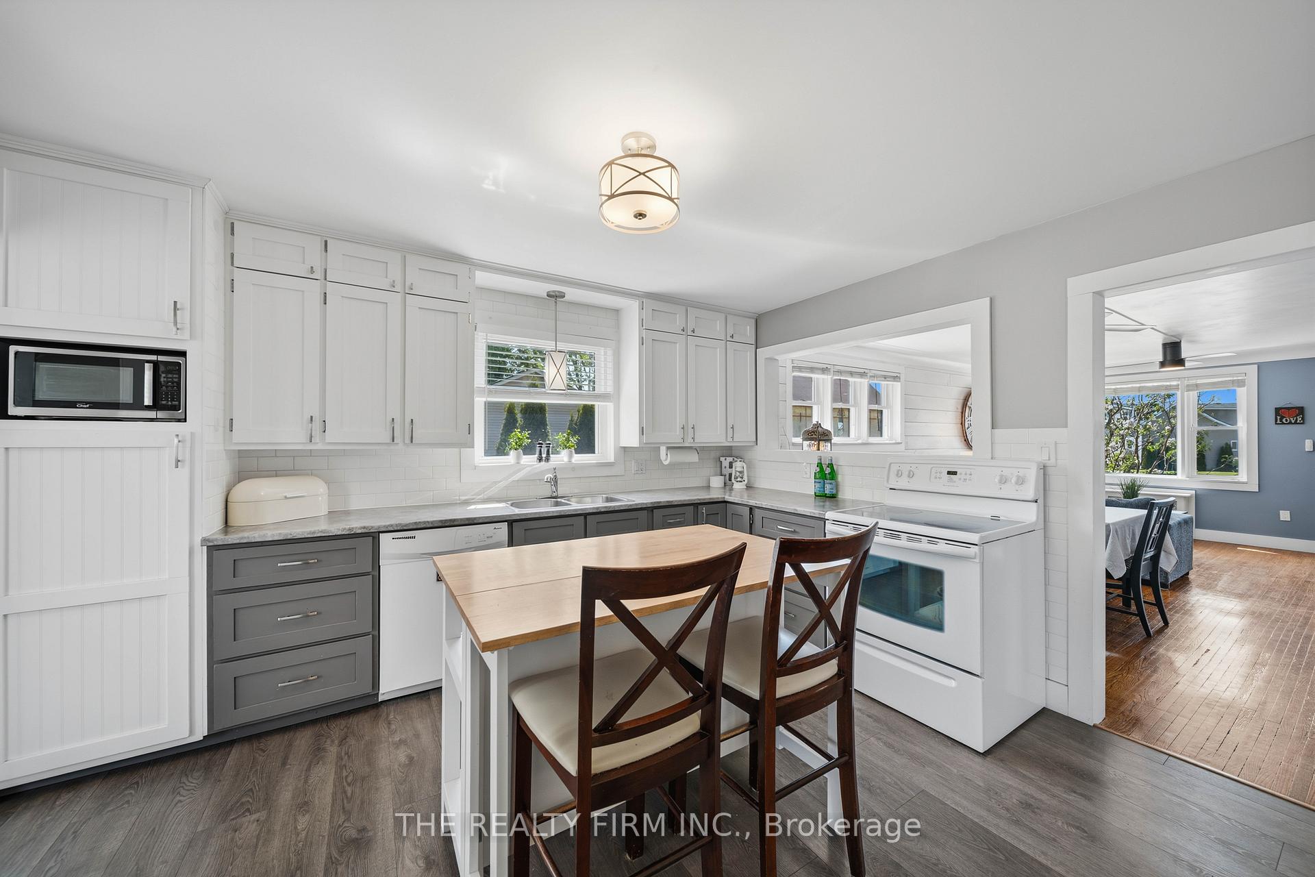 Photo 23 of 599 John Street, Strathroy-Caradoc, Melbourne — HOMEH