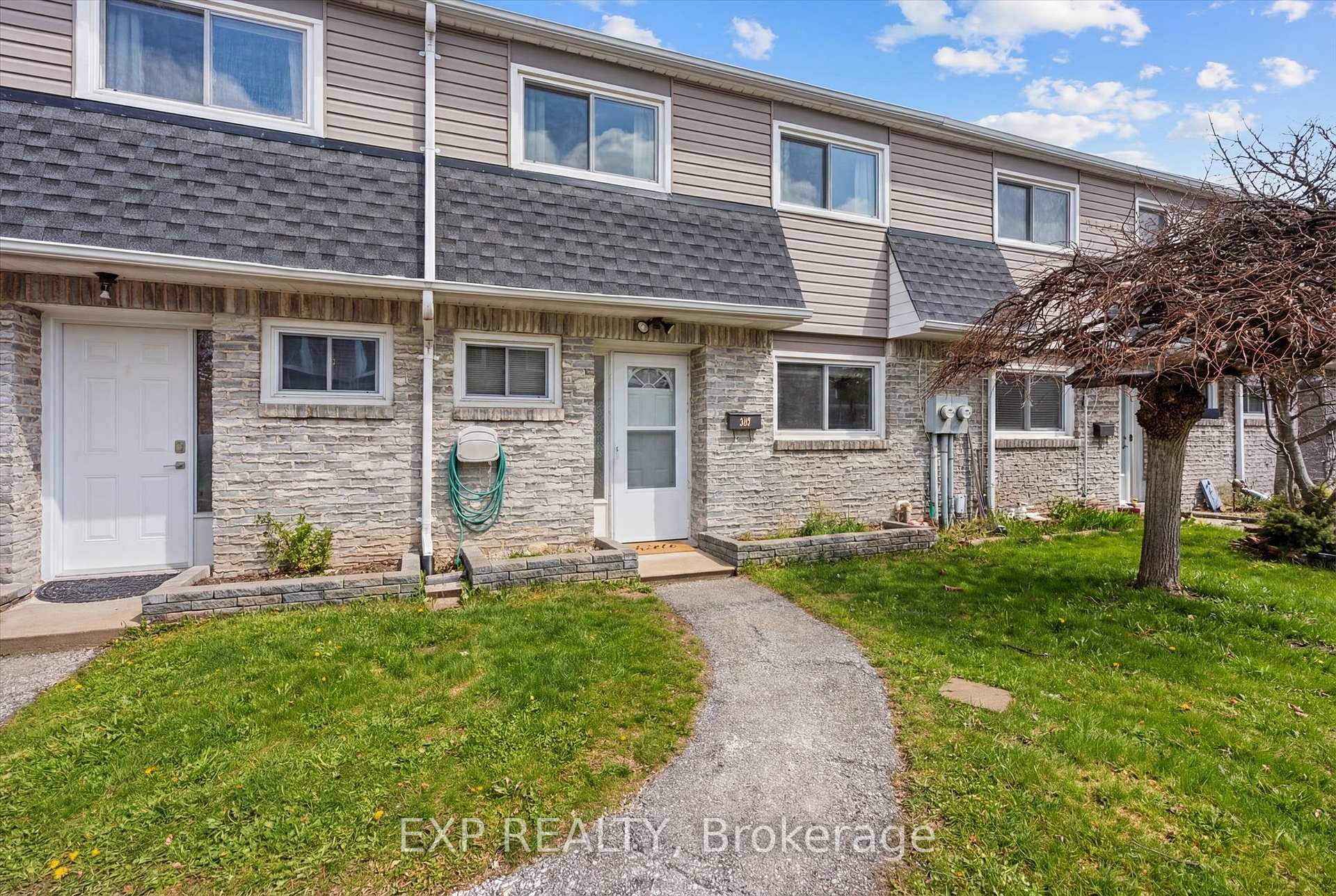 Photo 3 of Unit 31, 2050 Upper Middle Road, Burlington, Brant Hills — HOMEH