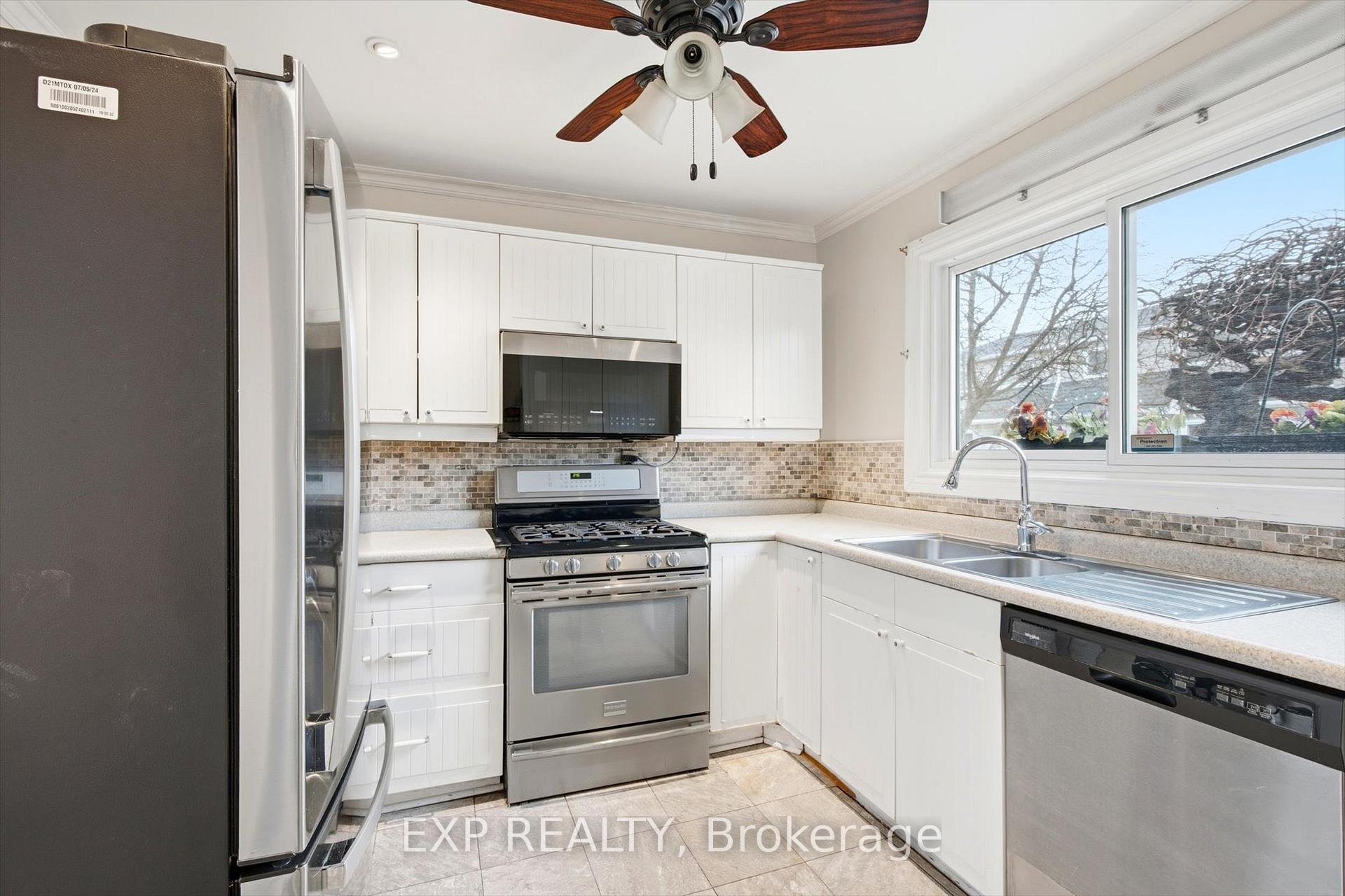 Photo 6 of Unit 31, 2050 Upper Middle Road, Burlington, Brant Hills — HOMEH