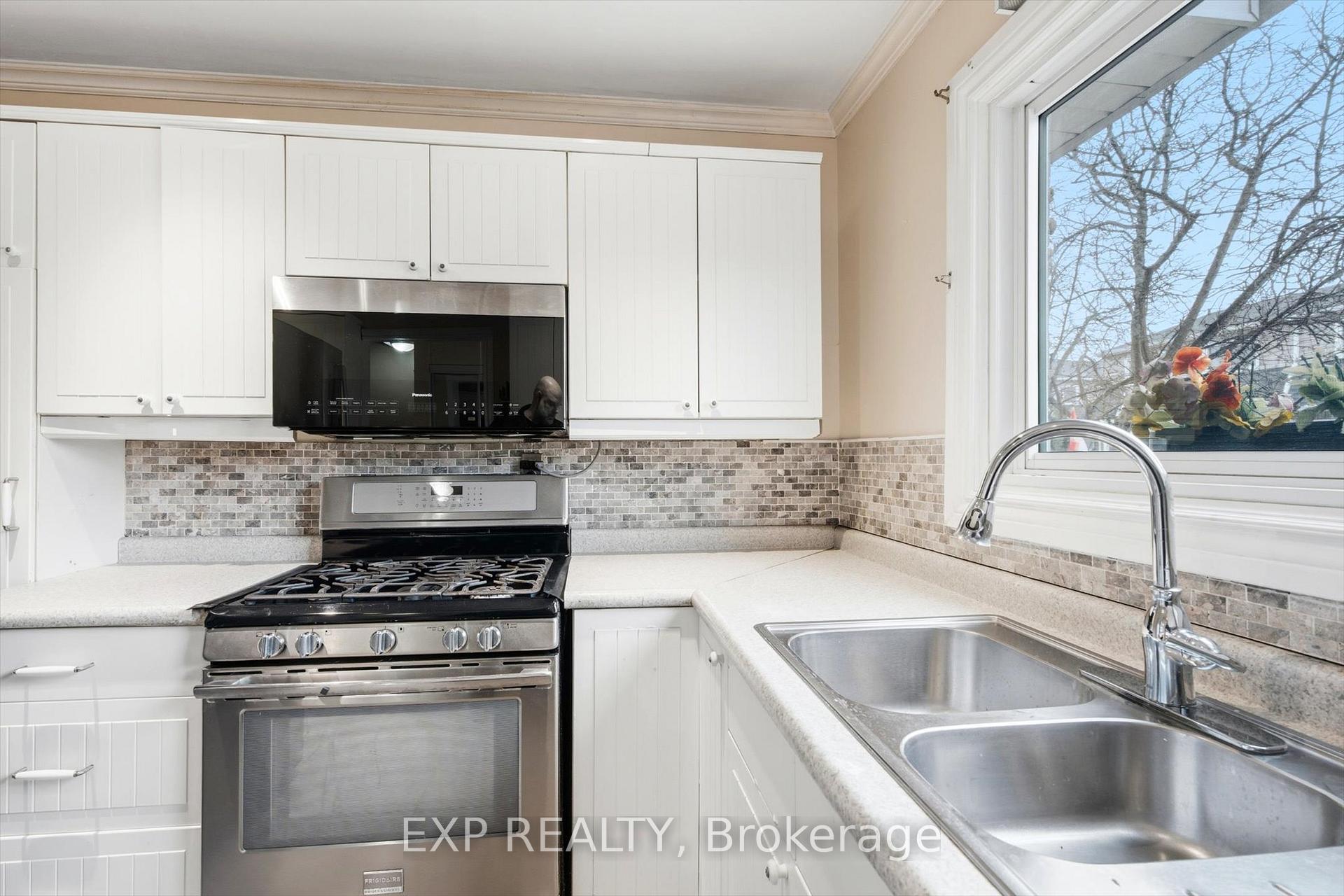 Photo 7 of Unit 31, 2050 Upper Middle Road, Burlington, Brant Hills — HOMEH