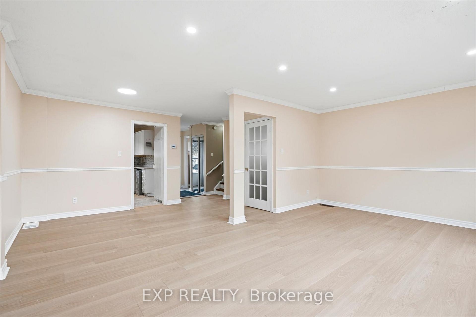 Photo 10 of Unit 31, 2050 Upper Middle Road, Burlington, Brant Hills — HOMEH