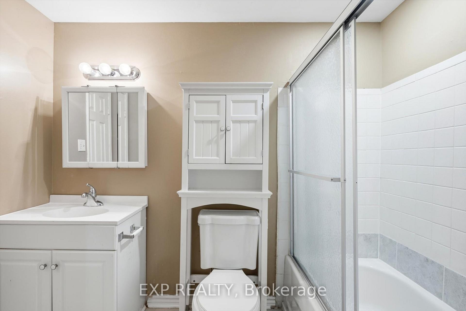 Photo 17 of Unit 31, 2050 Upper Middle Road, Burlington, Brant Hills — HOMEH