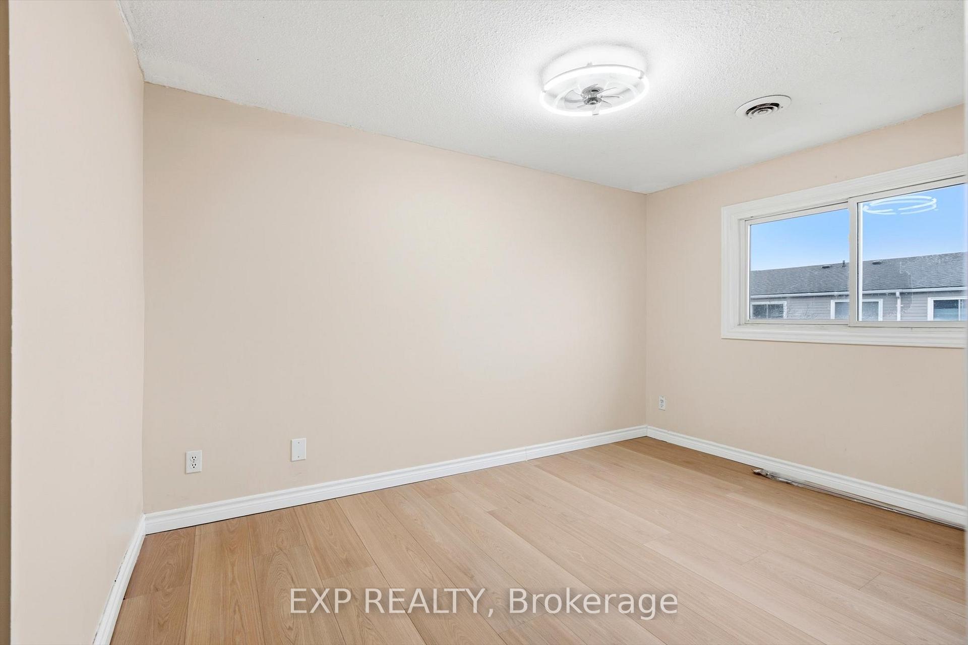 Photo 19 of Unit 31, 2050 Upper Middle Road, Burlington, Brant Hills — HOMEH