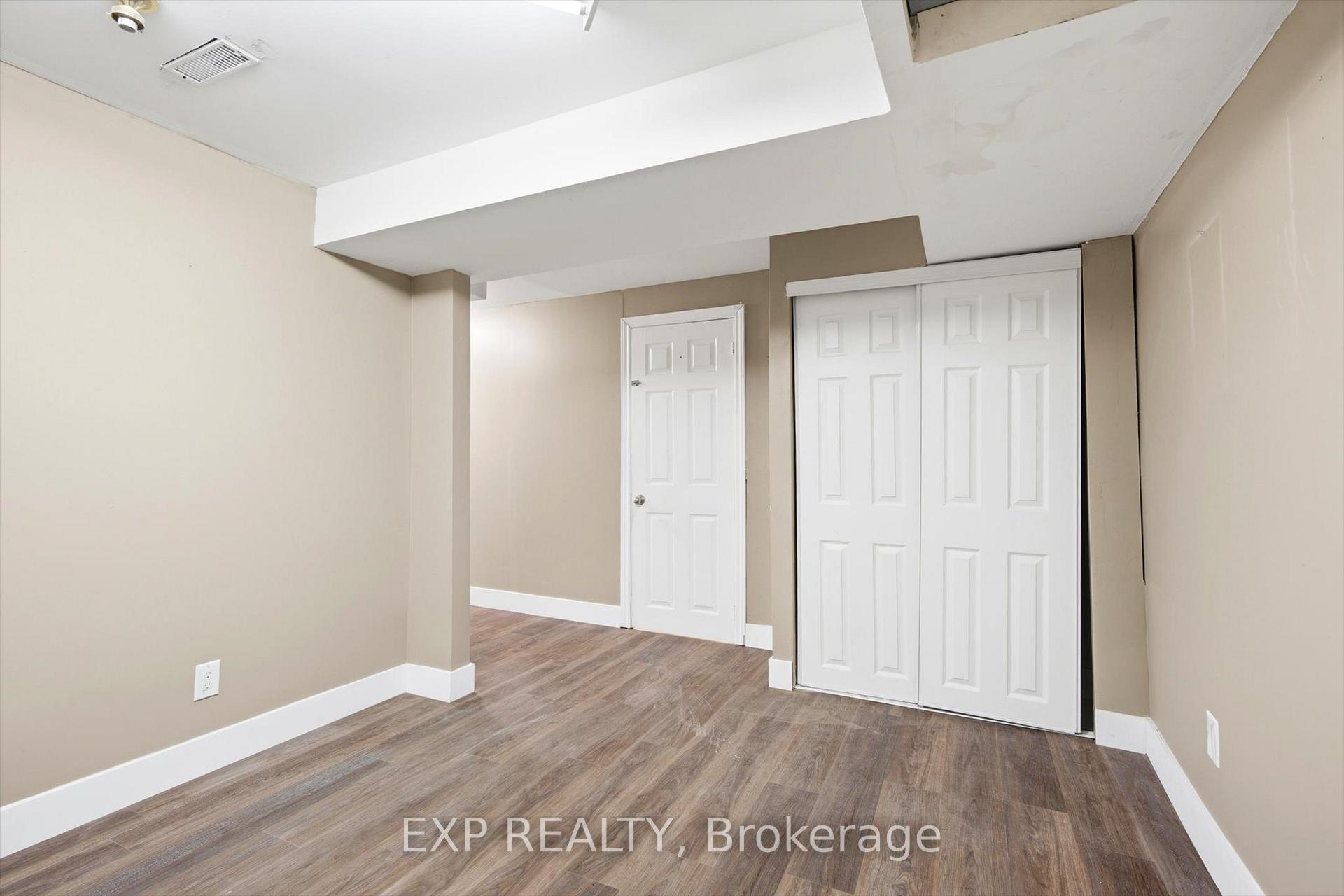 Photo 23 of Unit 31, 2050 Upper Middle Road, Burlington, Brant Hills — HOMEH
