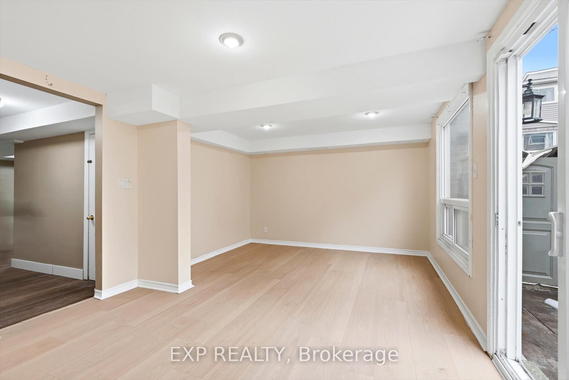Photo 26 of Unit 31, 2050 Upper Middle Road, Burlington, Brant Hills — HOMEH