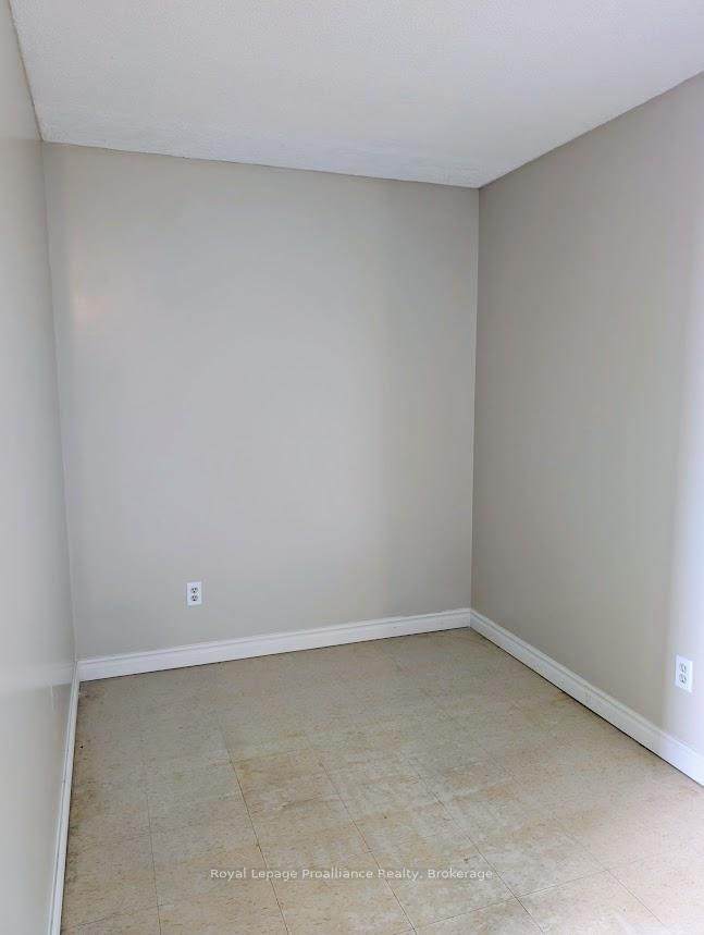 Photo 5 of Unit 301, 328 Aylmer Street, Peterborough, Town Ward 3 — HOMEH