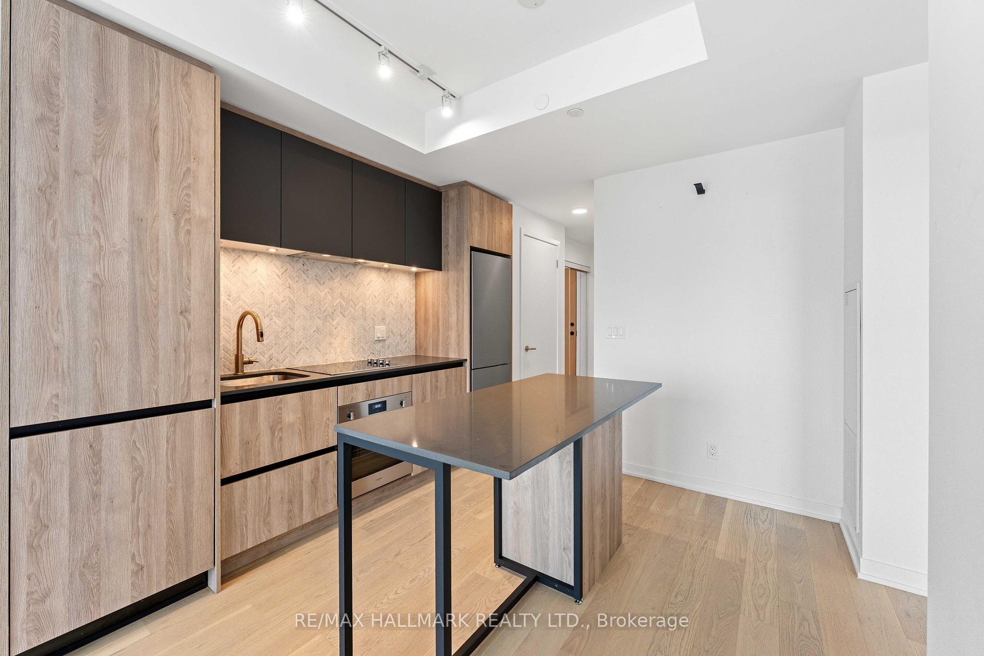 Photo 2 of Unit 1812, 7950 Bathurst Street, Vaughan, Beverley Glen — HOMEH