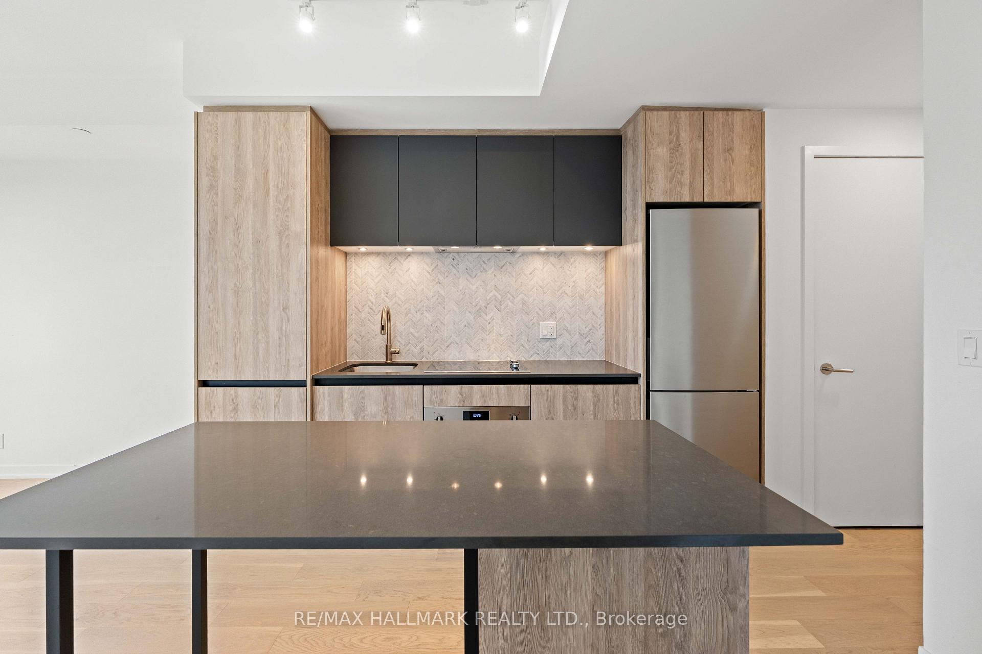 Photo 3 of Unit 1812, 7950 Bathurst Street, Vaughan, Beverley Glen — HOMEH