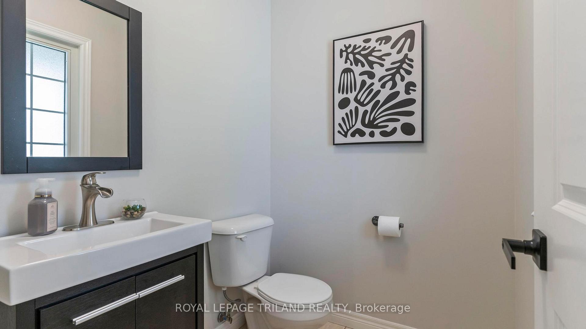Photo 5 of 34 Pine Valley Drive, St. Thomas — HOMEH