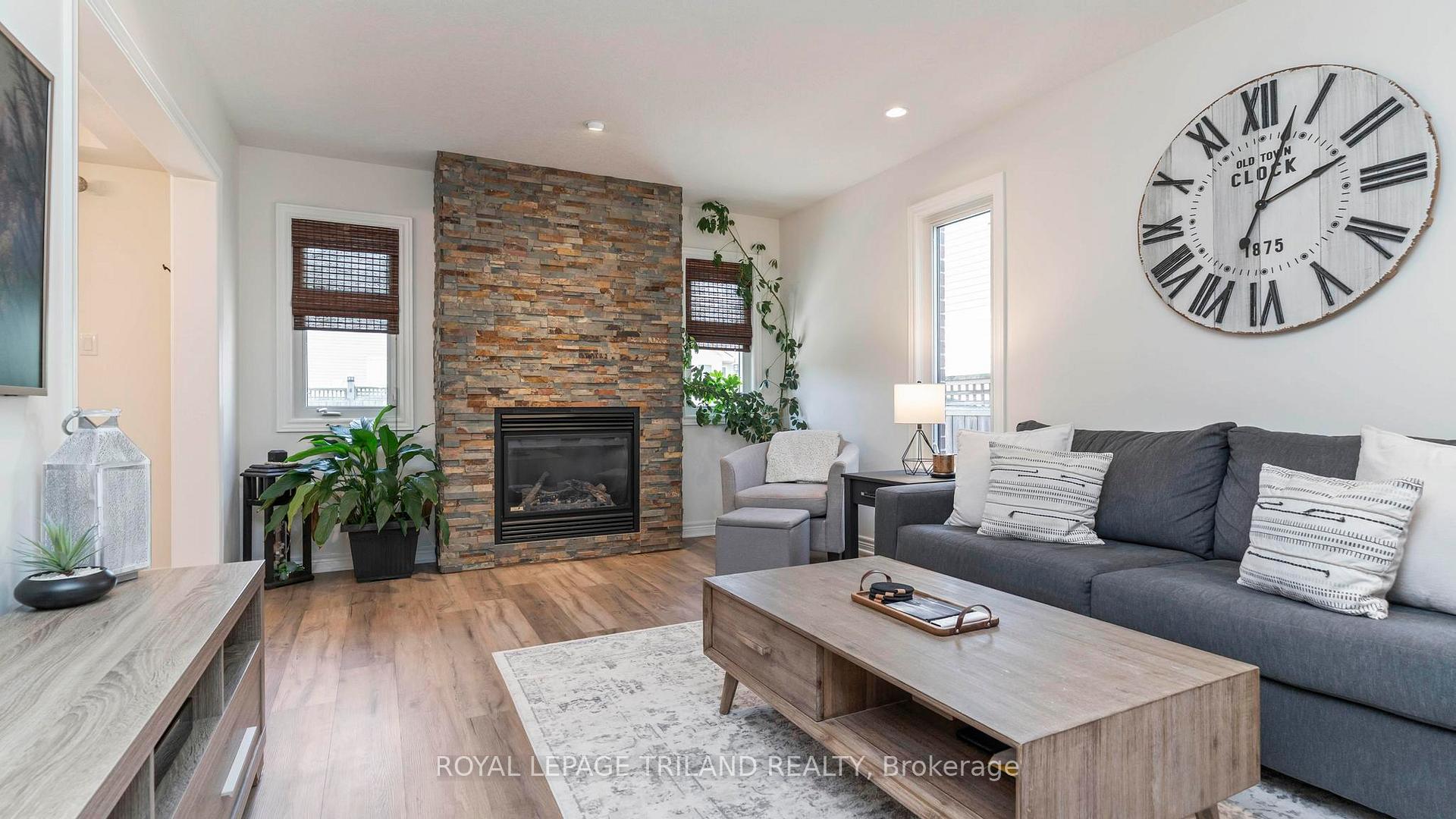 Photo 6 of 34 Pine Valley Drive, St. Thomas — HOMEH