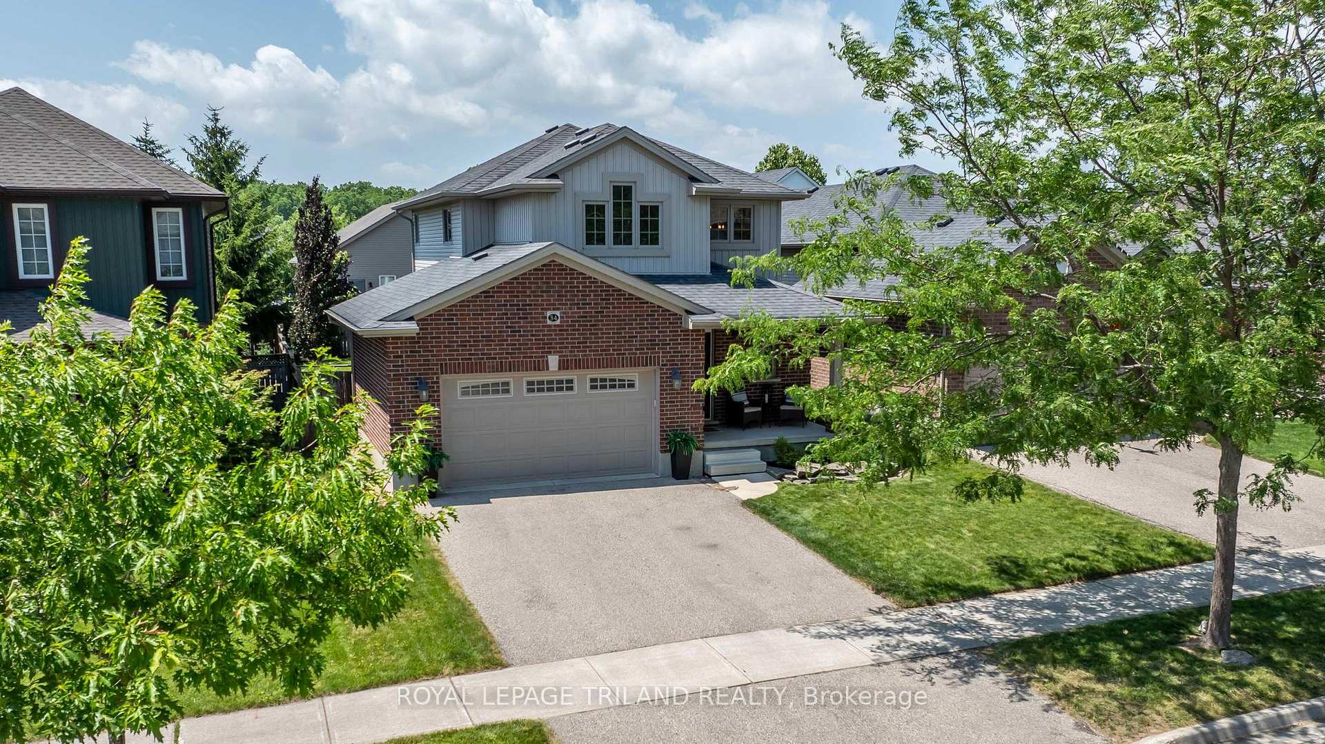 Photo 35 of 34 Pine Valley Drive, St. Thomas — HOMEH