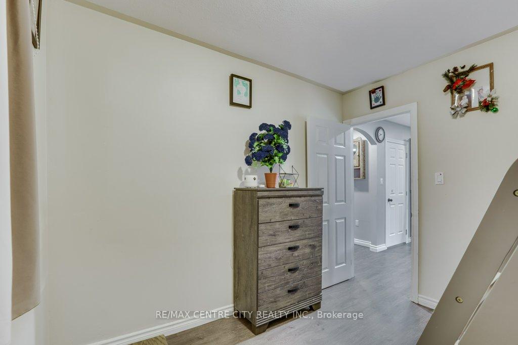 Photo 18 of 73 Fourth Avenue, Aylmer — HOMEH