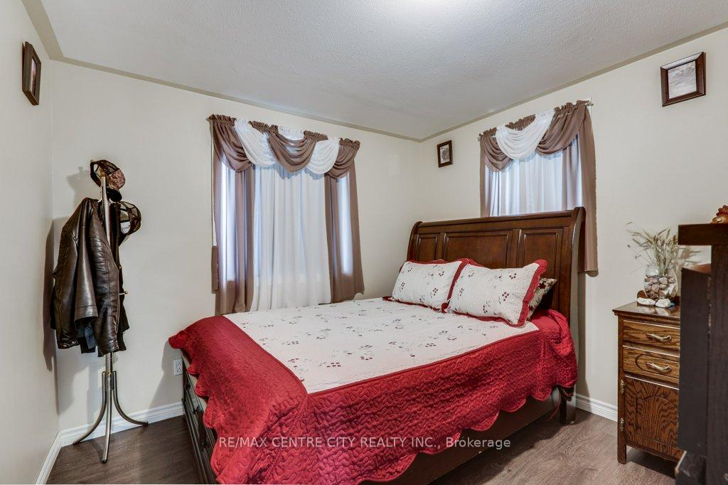 Photo 26 of 73 Fourth Avenue, Aylmer — HOMEH