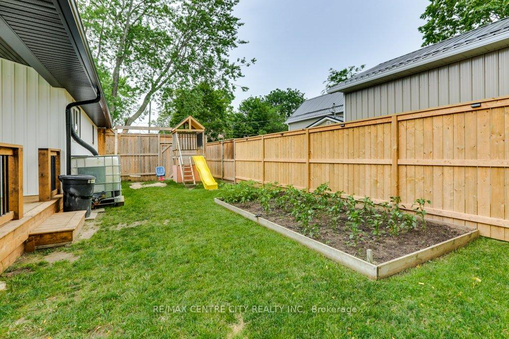 Photo 40 of 73 Fourth Avenue, Aylmer — HOMEH