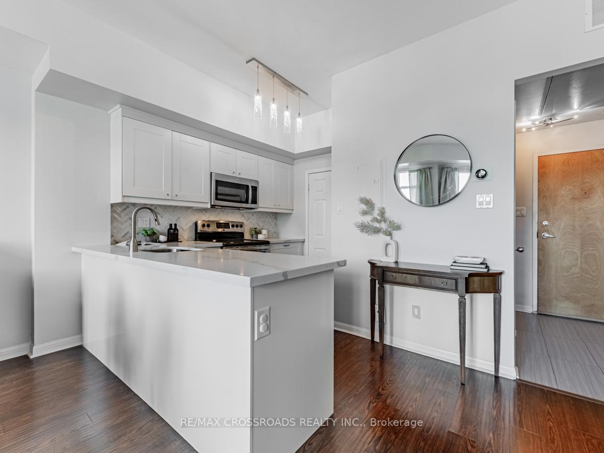 Photo 8 of Unit 614, 550 Front Street W, Toronto, Waterfront Communities — HOMEH