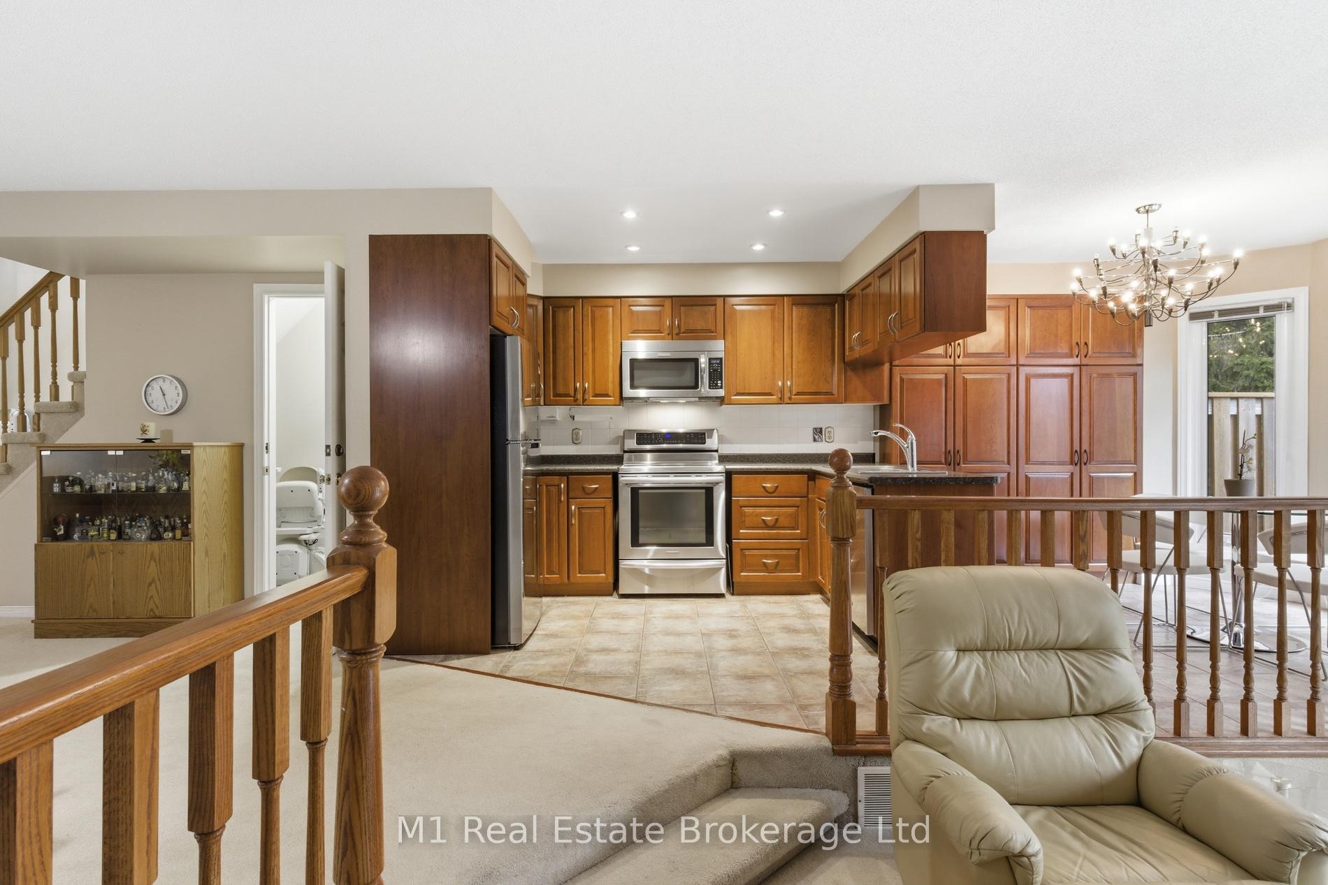 Photo 2 of 5 Marilyn Drive, Guelph, Riverside Park — HOMEH