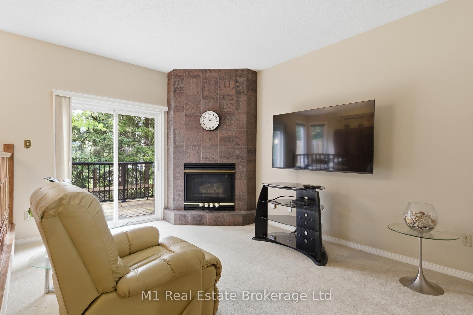 Photo 4 of 5 Marilyn Drive, Guelph, Riverside Park — HOMEH