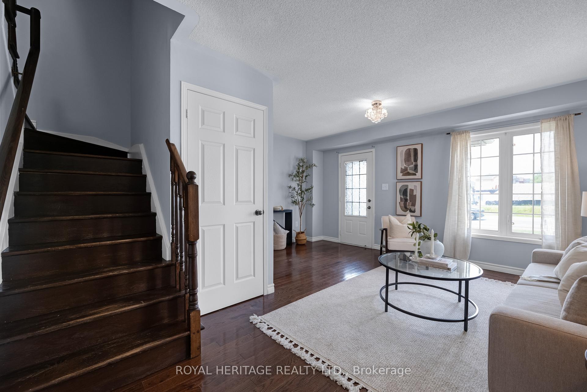 Photo 5 of 497 Rossland Road E, Ajax, Central East — HOMEH