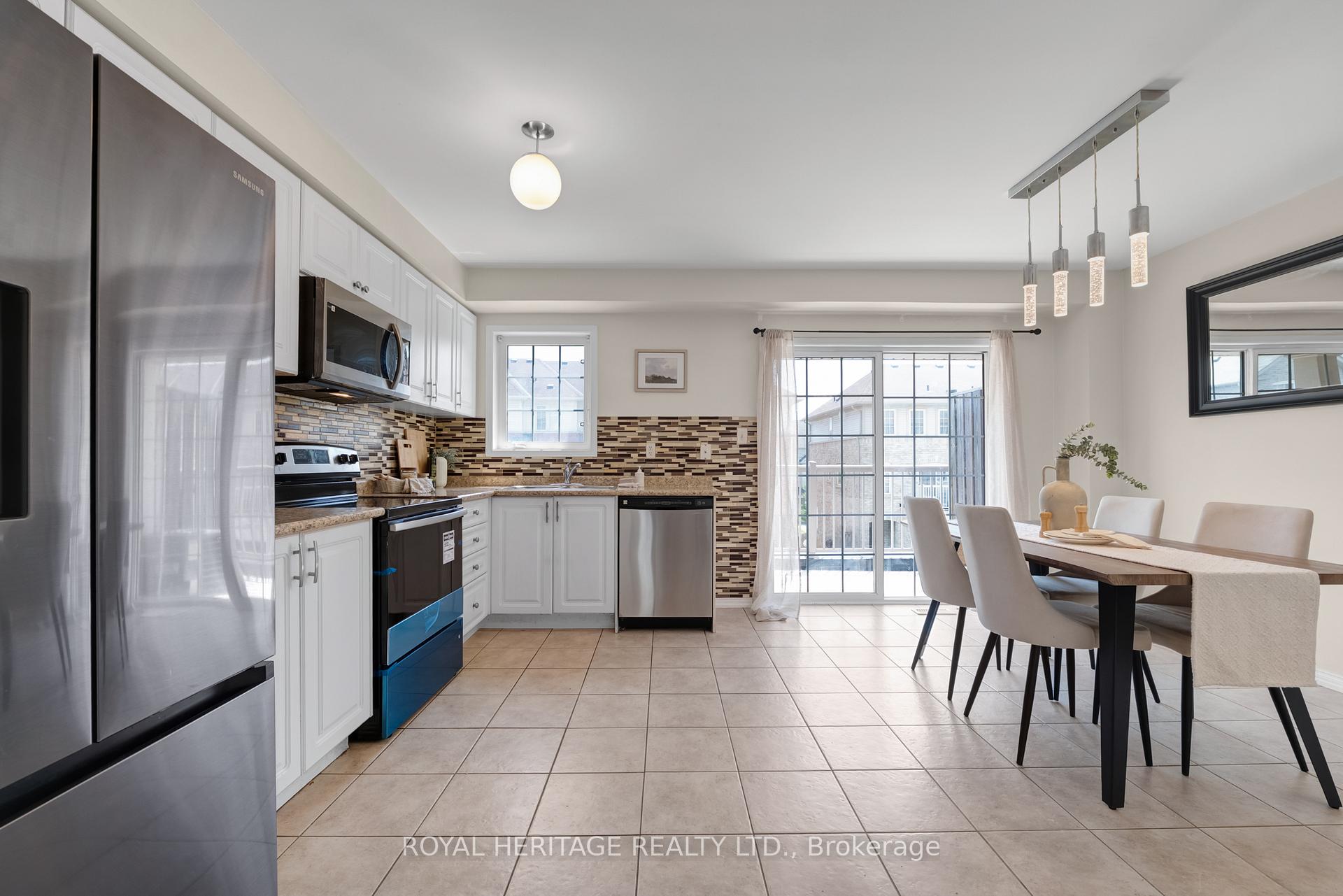 Photo 9 of 497 Rossland Road E, Ajax, Central East — HOMEH