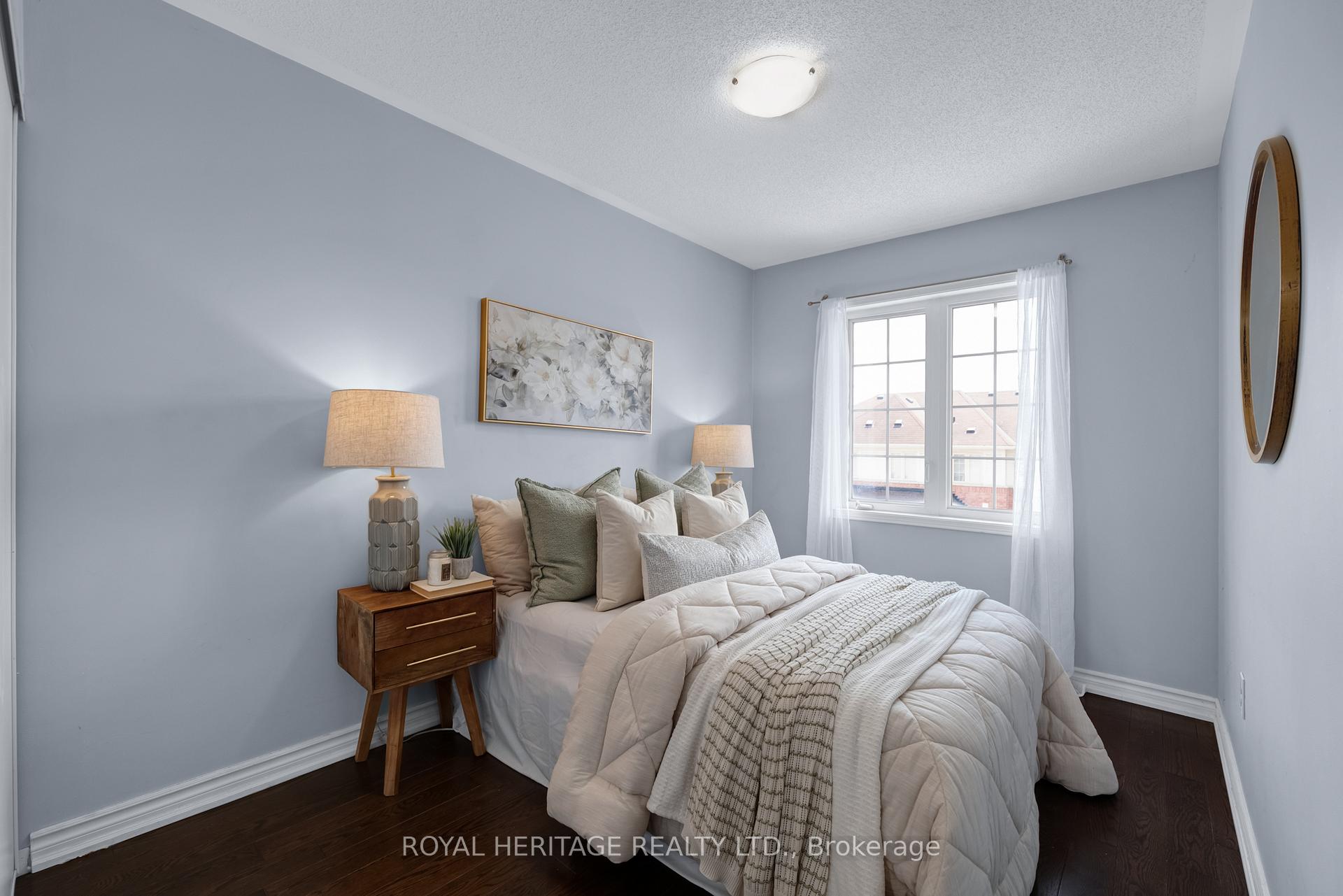 Photo 20 of 497 Rossland Road E, Ajax, Central East — HOMEH