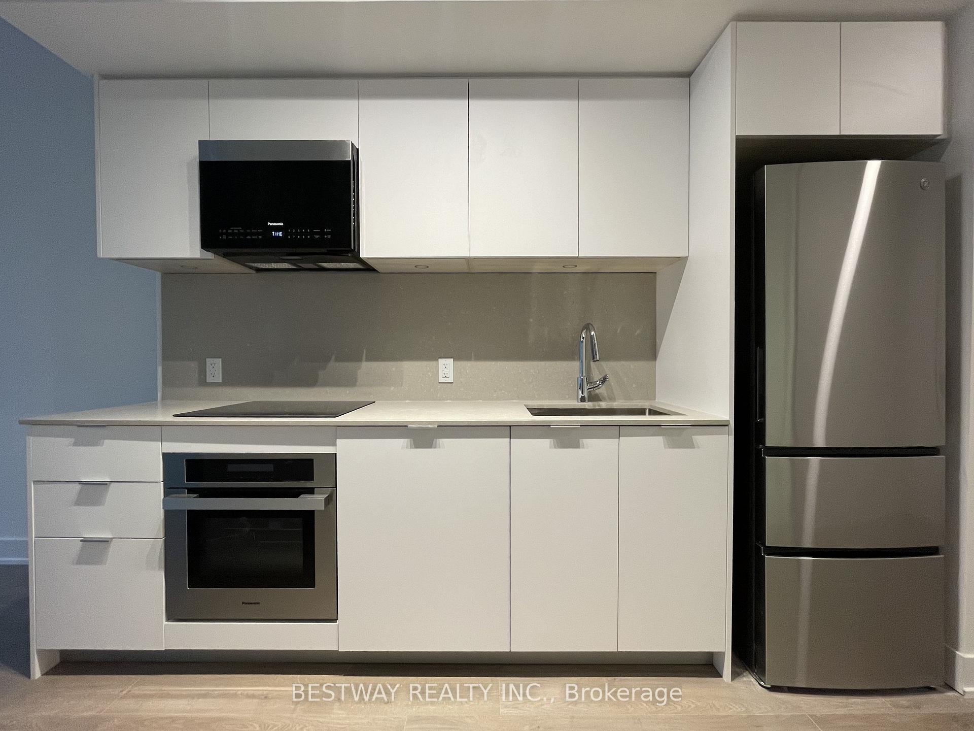 Photo 2 of Unit 202, 8 Cedarland Drive, Markham, Unionville — HOMEH