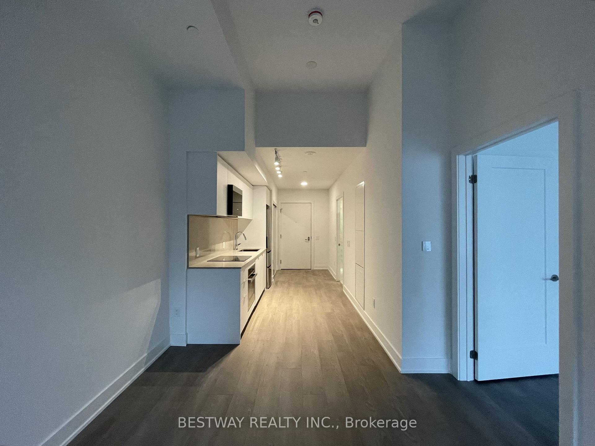 Photo 3 of Unit 202, 8 Cedarland Drive, Markham, Unionville — HOMEH