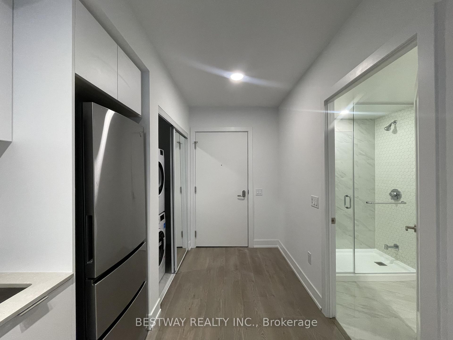 Photo 6 of Unit 202, 8 Cedarland Drive, Markham, Unionville — HOMEH
