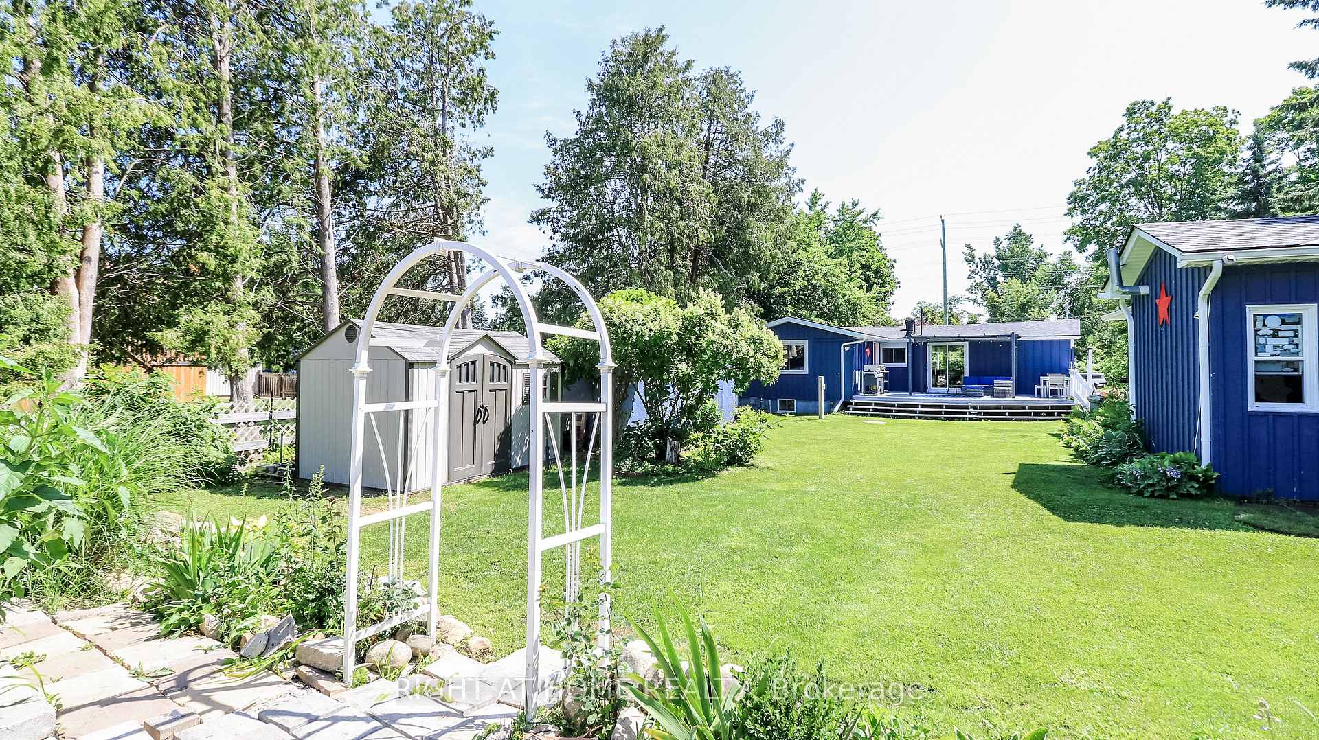 Photo 11 of 2988 25th Sideroad, Innisfil, Alcona — HOMEH